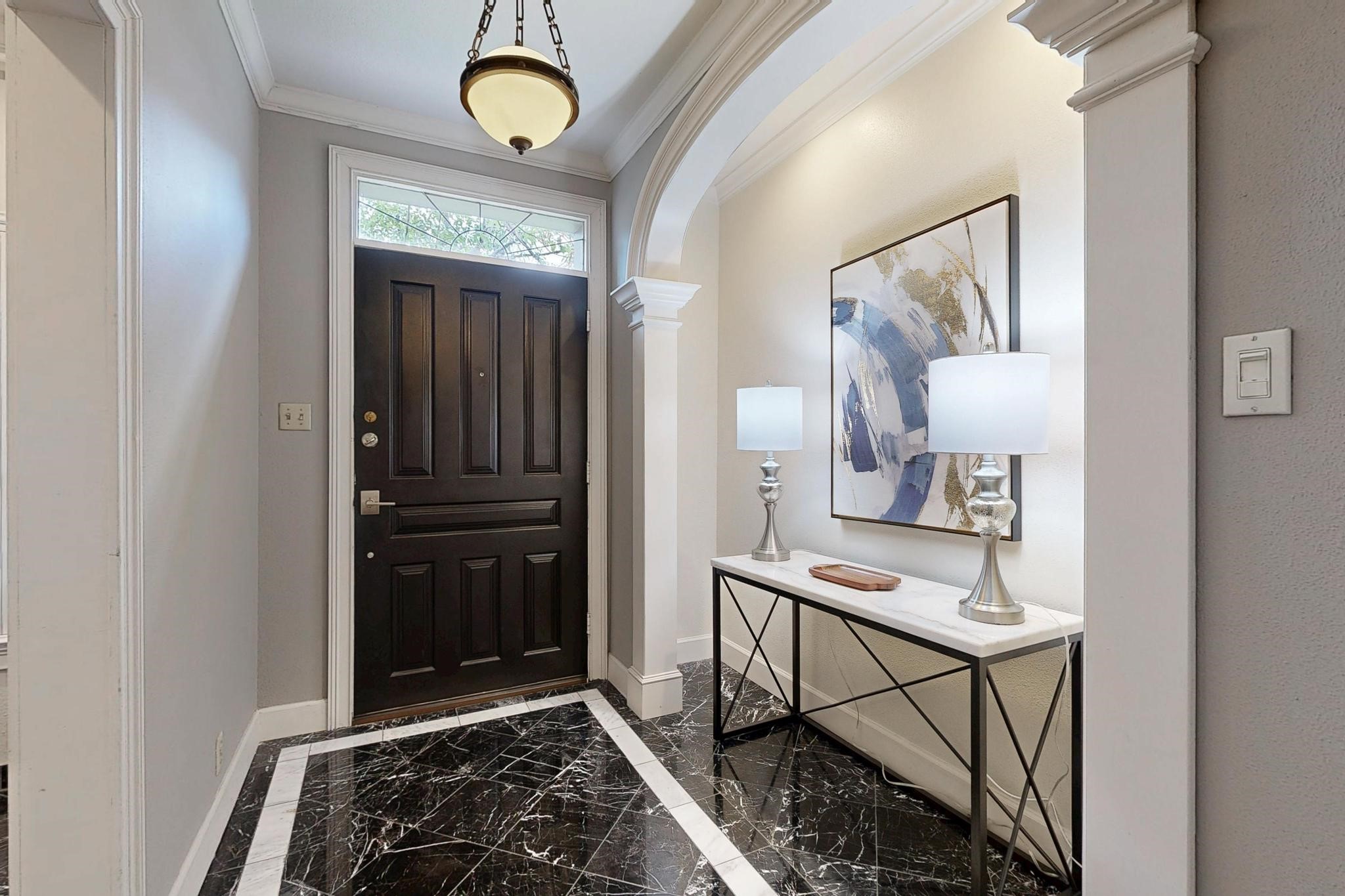 7526 W Northwest Highway Dallas TX 75225