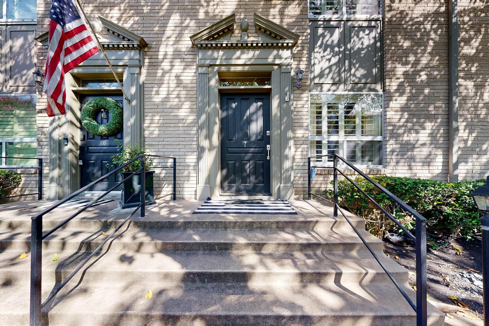 7526 W Northwest Highway Dallas TX 75225