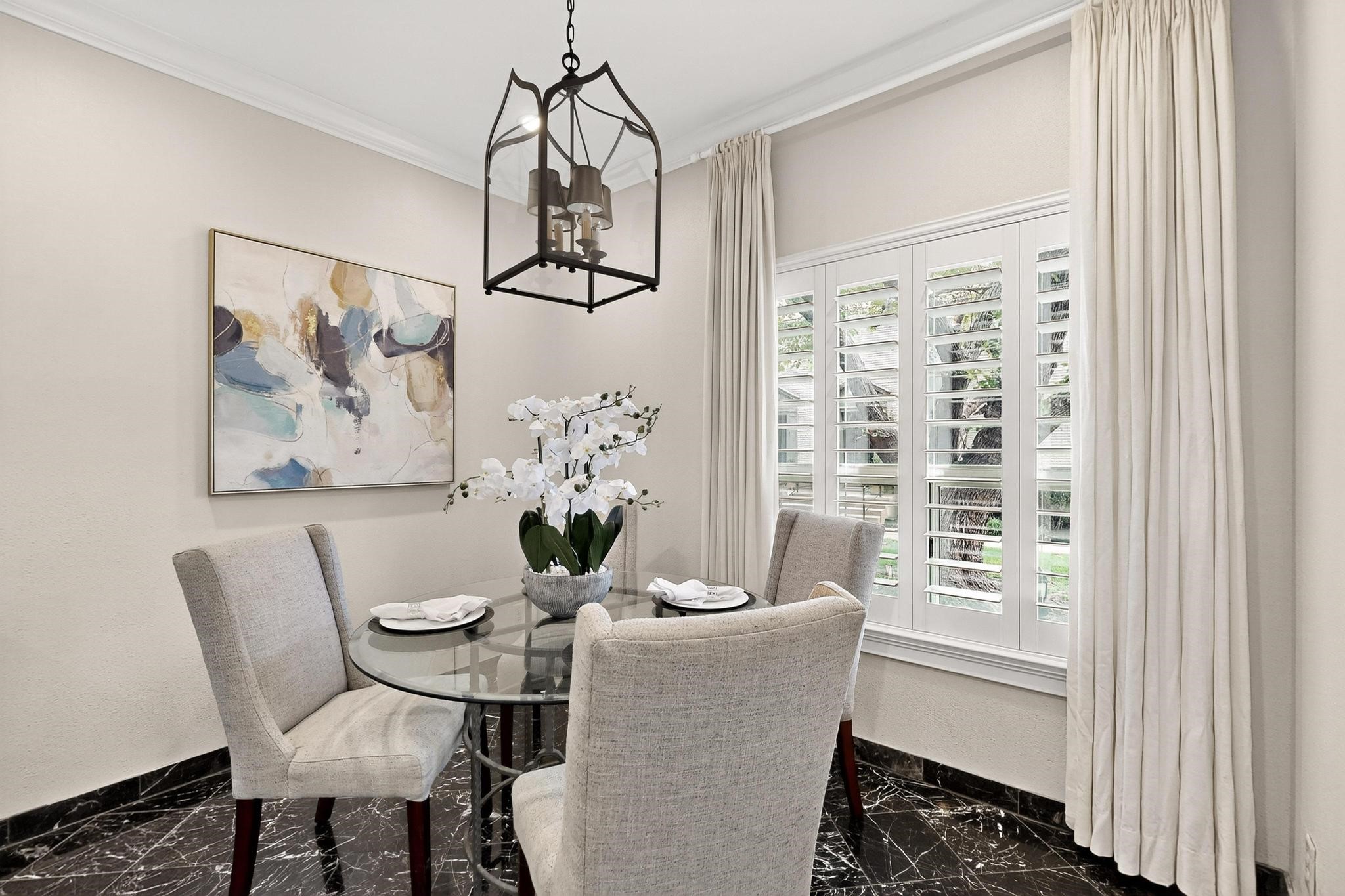 7526 W Northwest Highway Dallas TX 75225