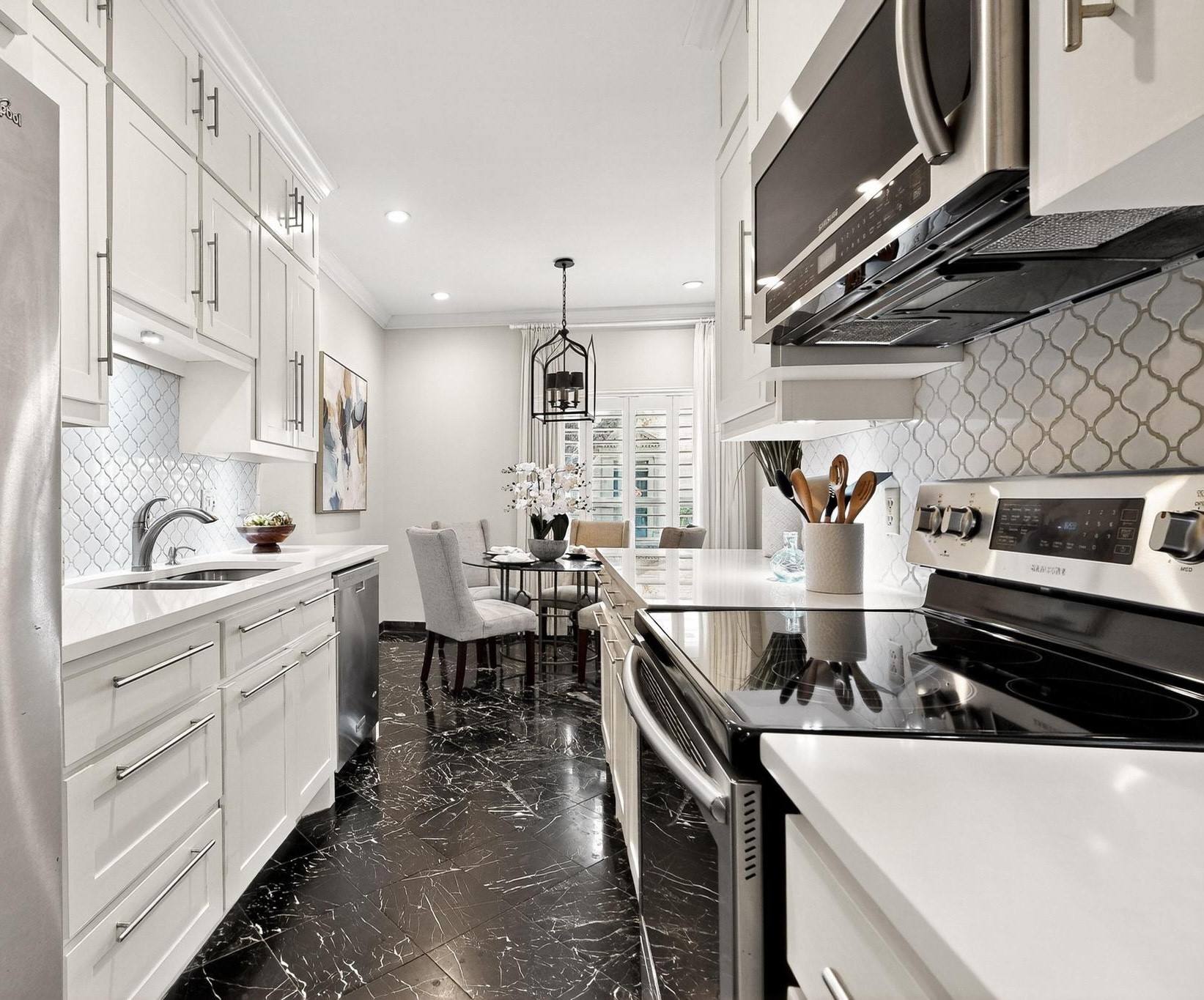 7526 W Northwest Highway Dallas TX 75225