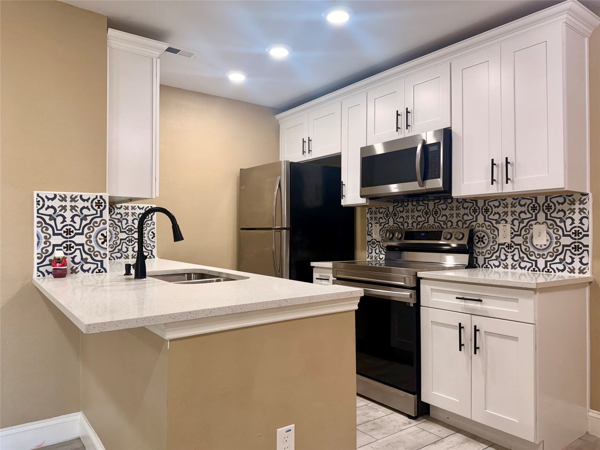 12802 Midway Road Dallas TX 75244