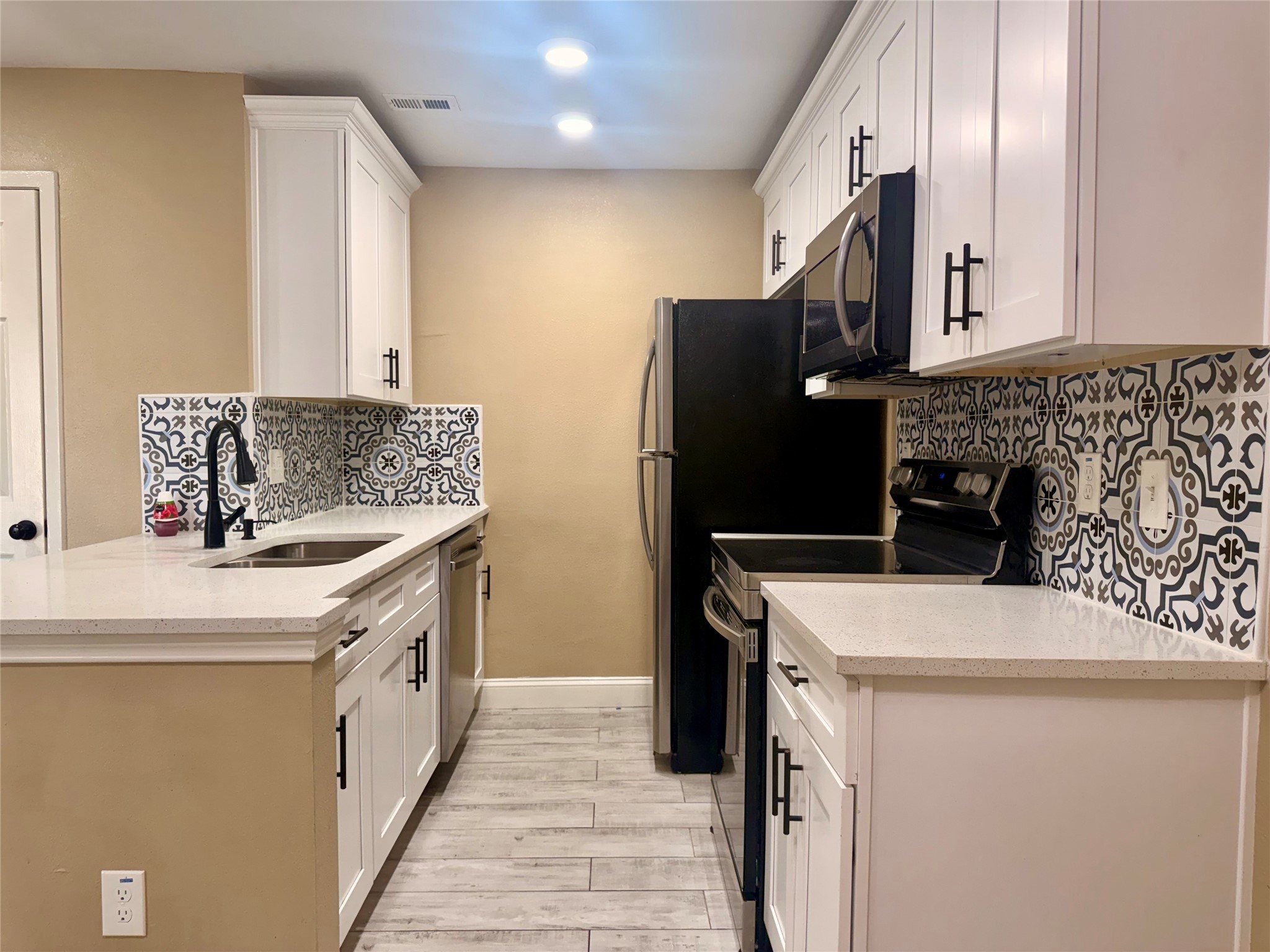12802 Midway Road Dallas TX 75244
