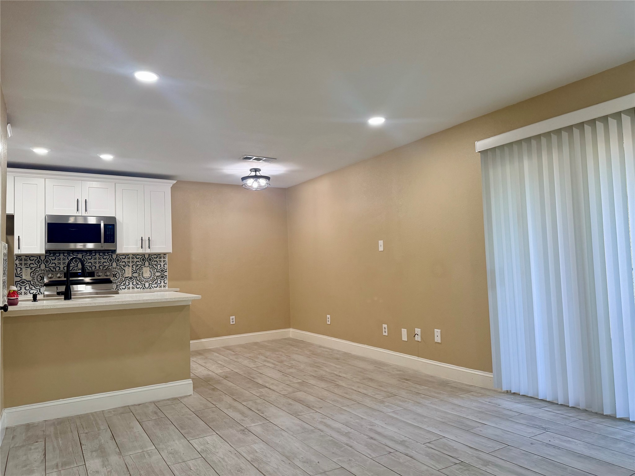 12802 Midway Road Dallas TX 75244