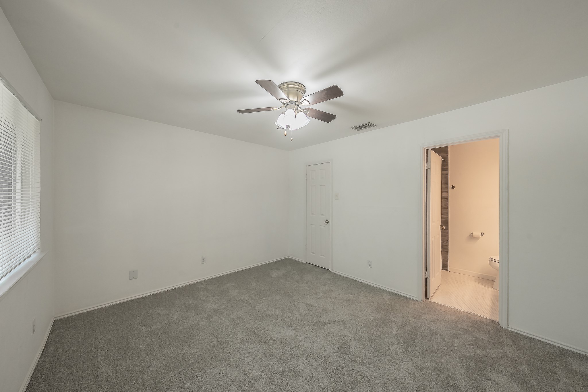 8404 Forest Lane Dallas TX 75243