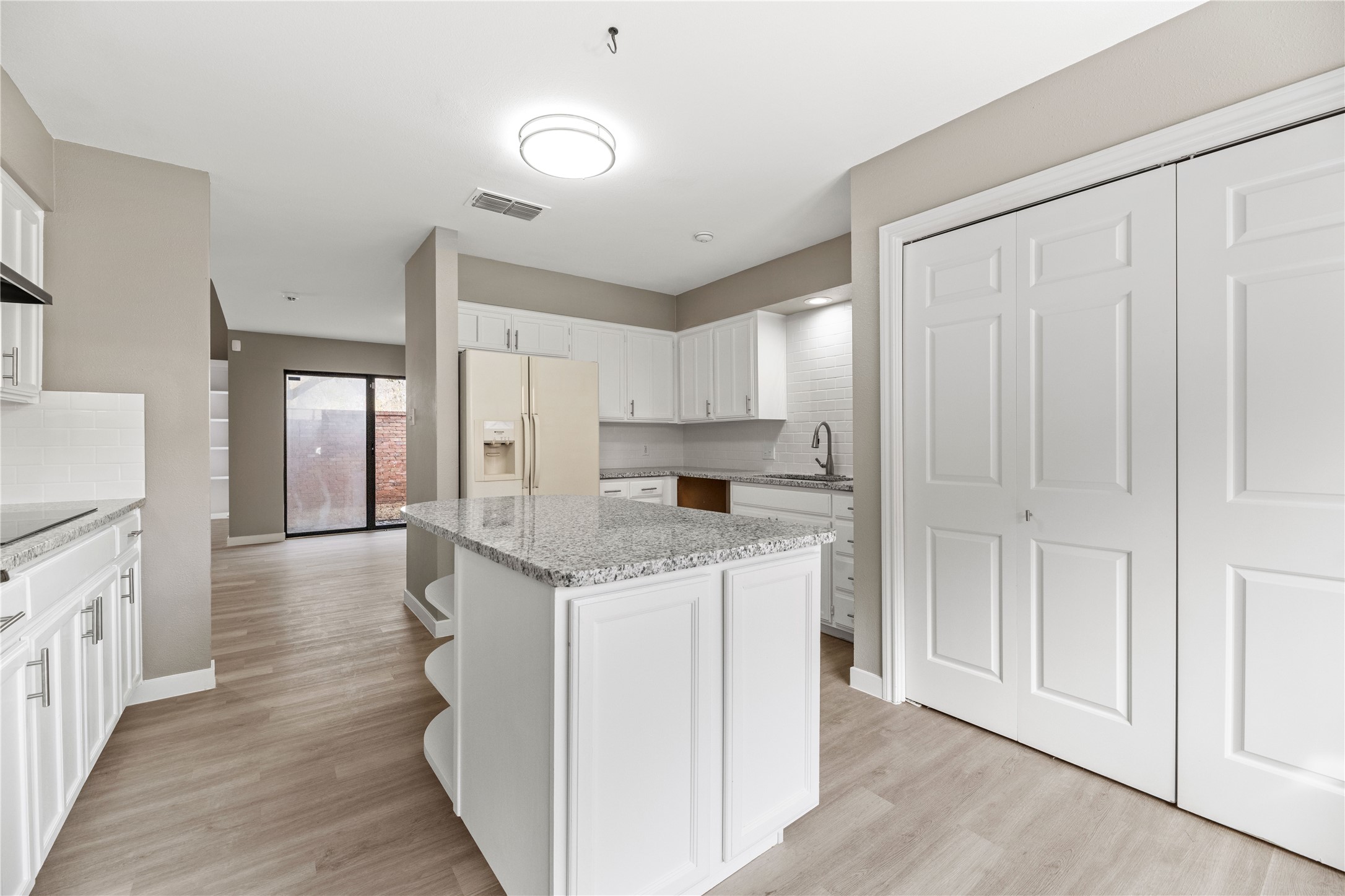 6205 Bellaire Drive S Fort Worth TX 76132
