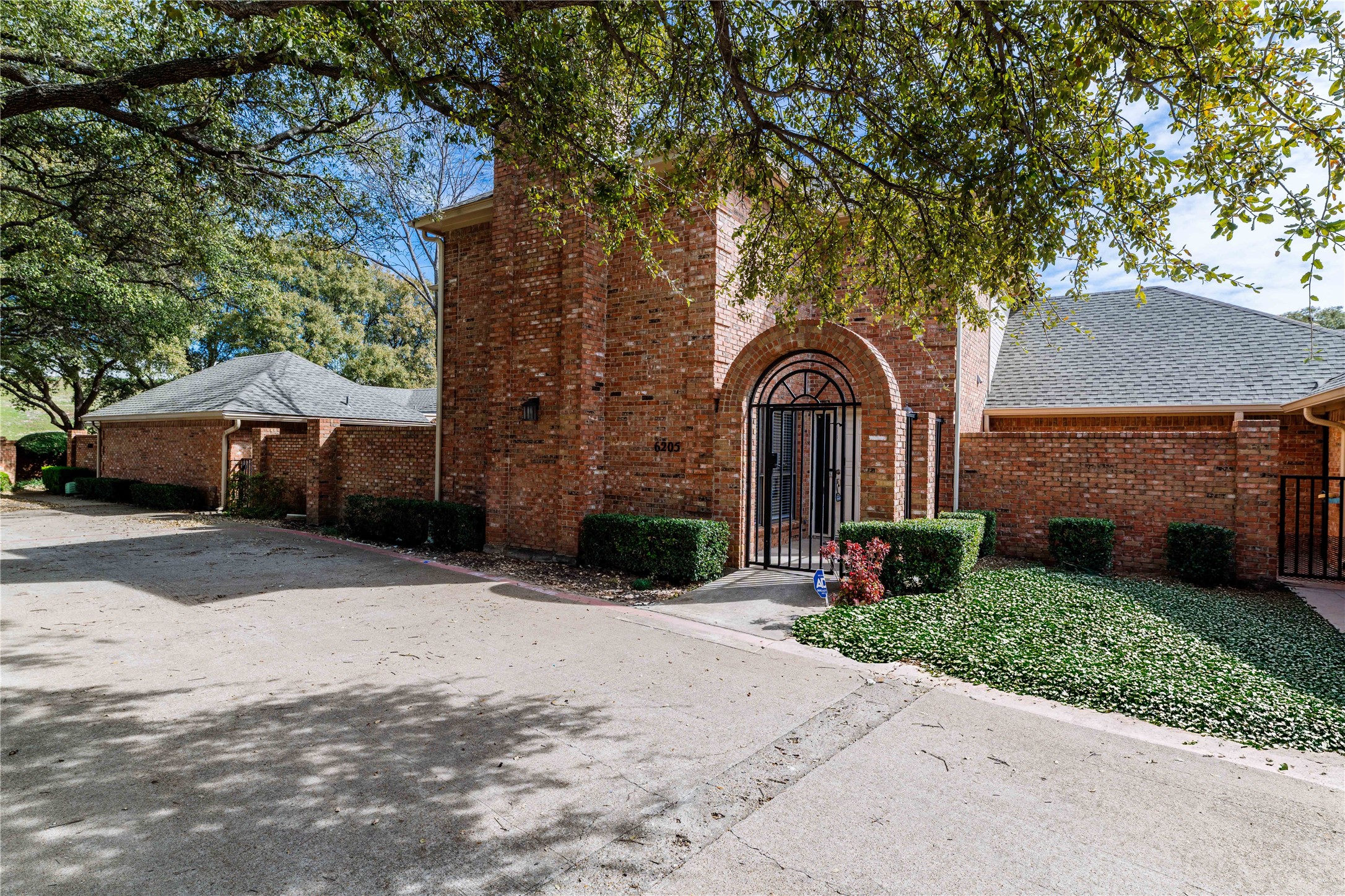 6205 Bellaire Drive S Fort Worth TX 76132