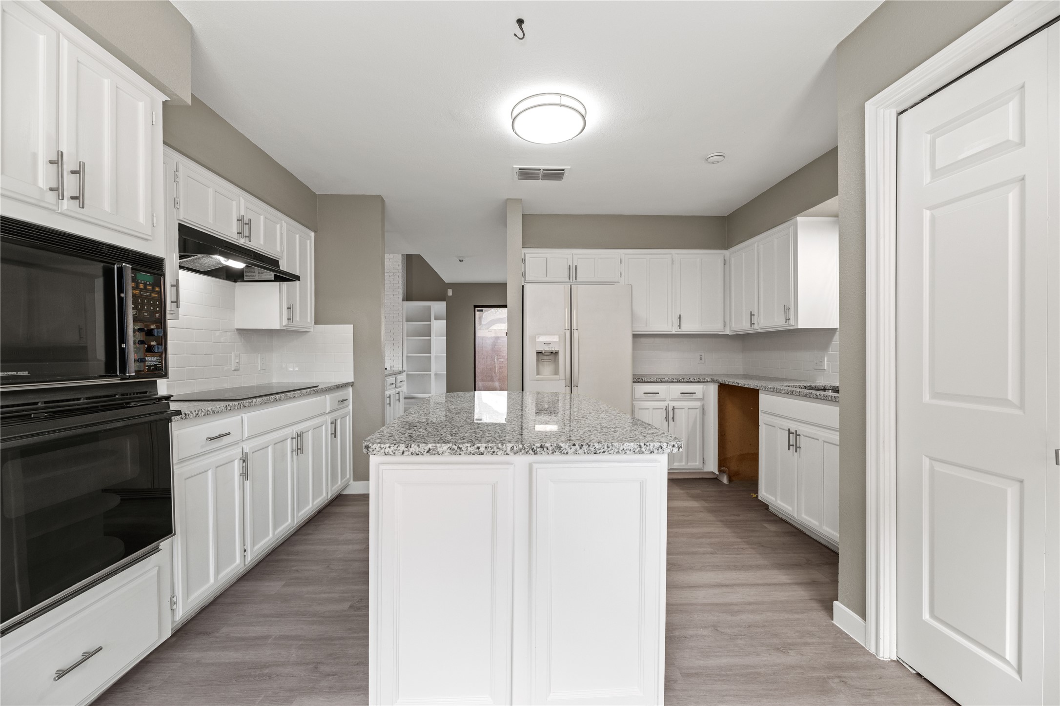 6205 Bellaire Drive S Fort Worth TX 76132