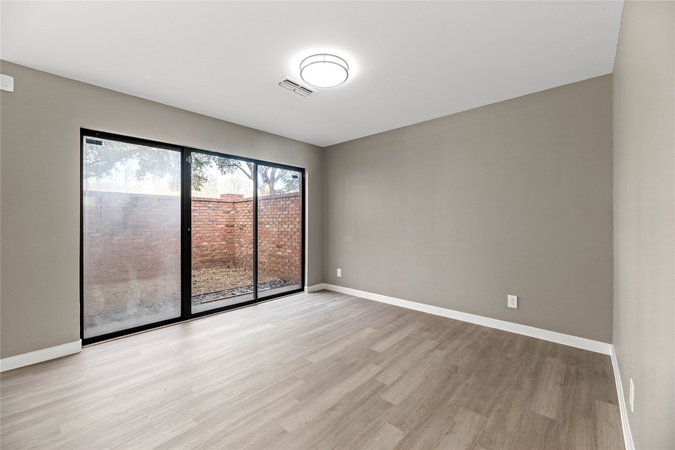 6205 Bellaire Drive S Fort Worth TX 76132