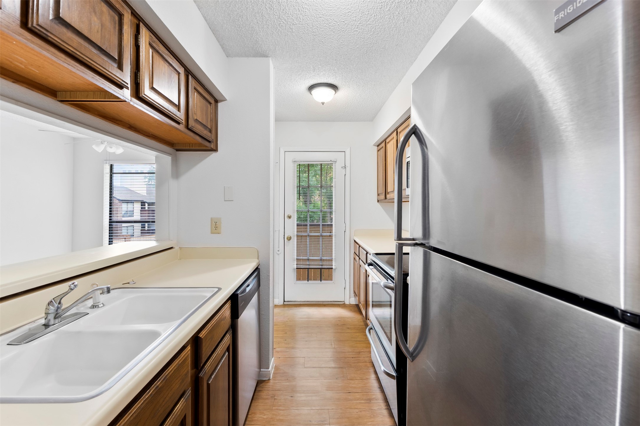 2109 Rainbow Drive Arlington TX 76011