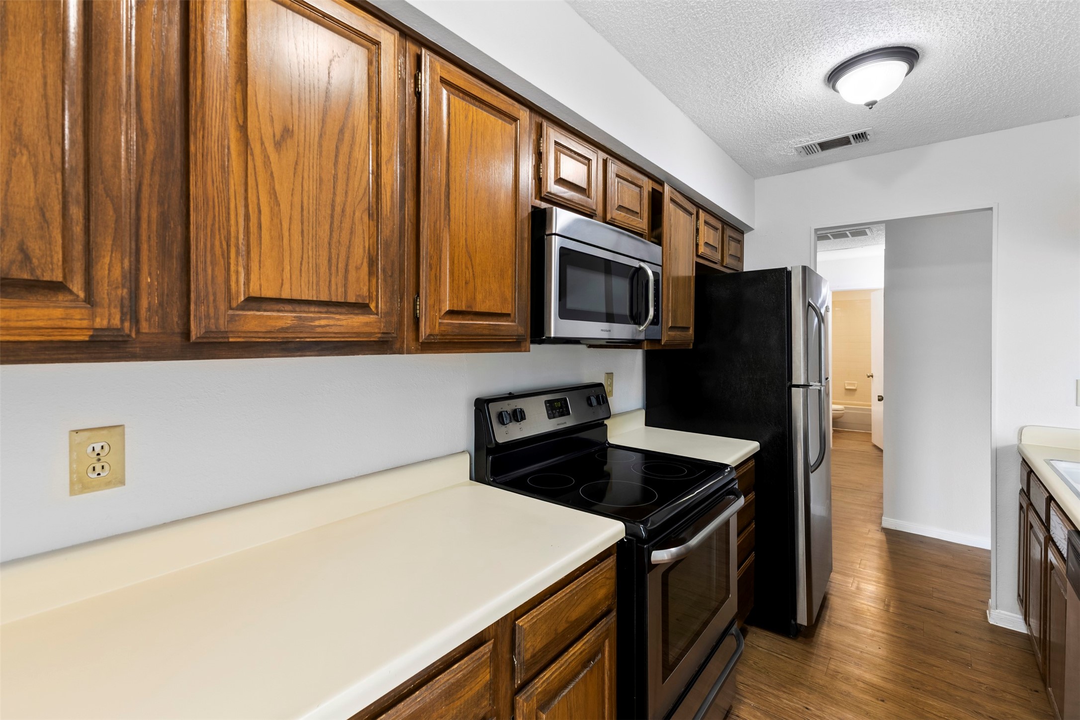 2109 Rainbow Drive Arlington TX 76011