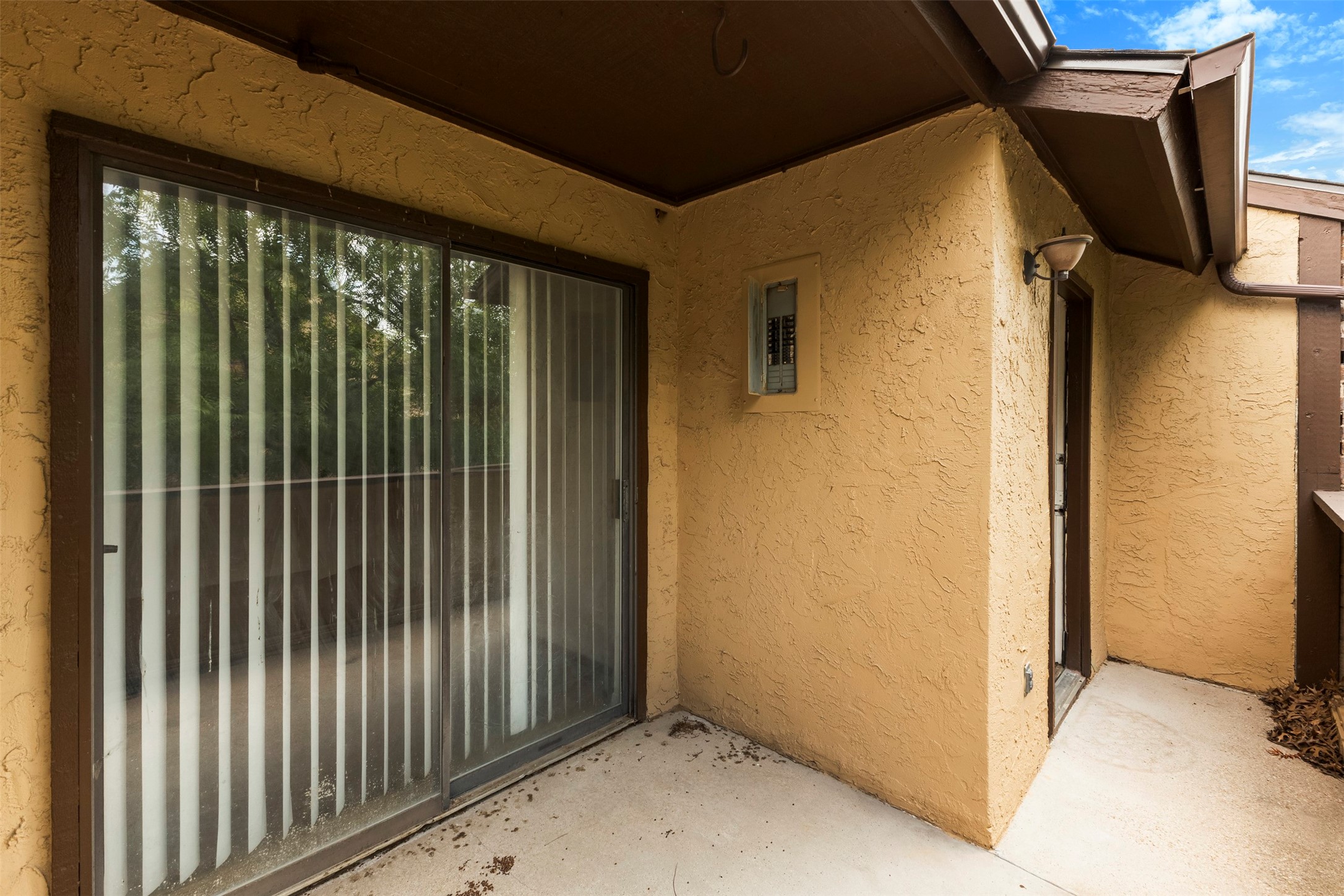 2109 Rainbow Drive Arlington TX 76011