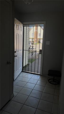 9434 Olde Towne Row Dallas TX 75227