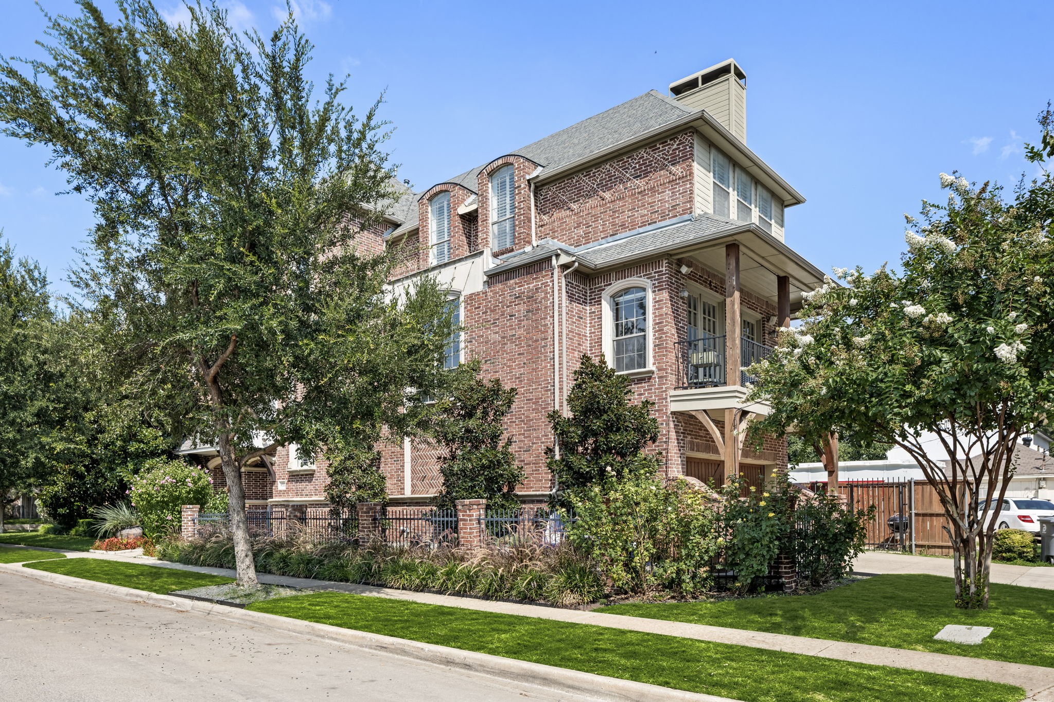 4322 Throckmorton Street Dallas TX 75219