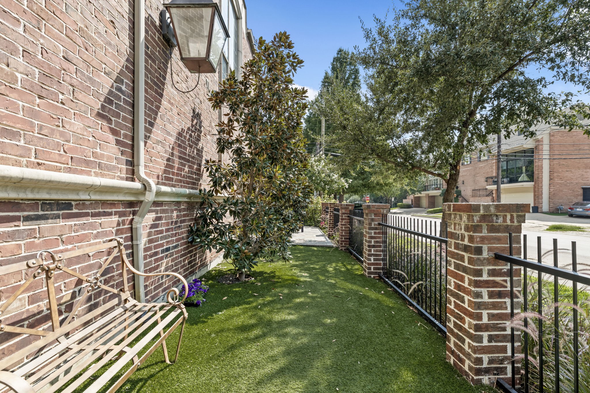 4322 Throckmorton Street Dallas TX 75219