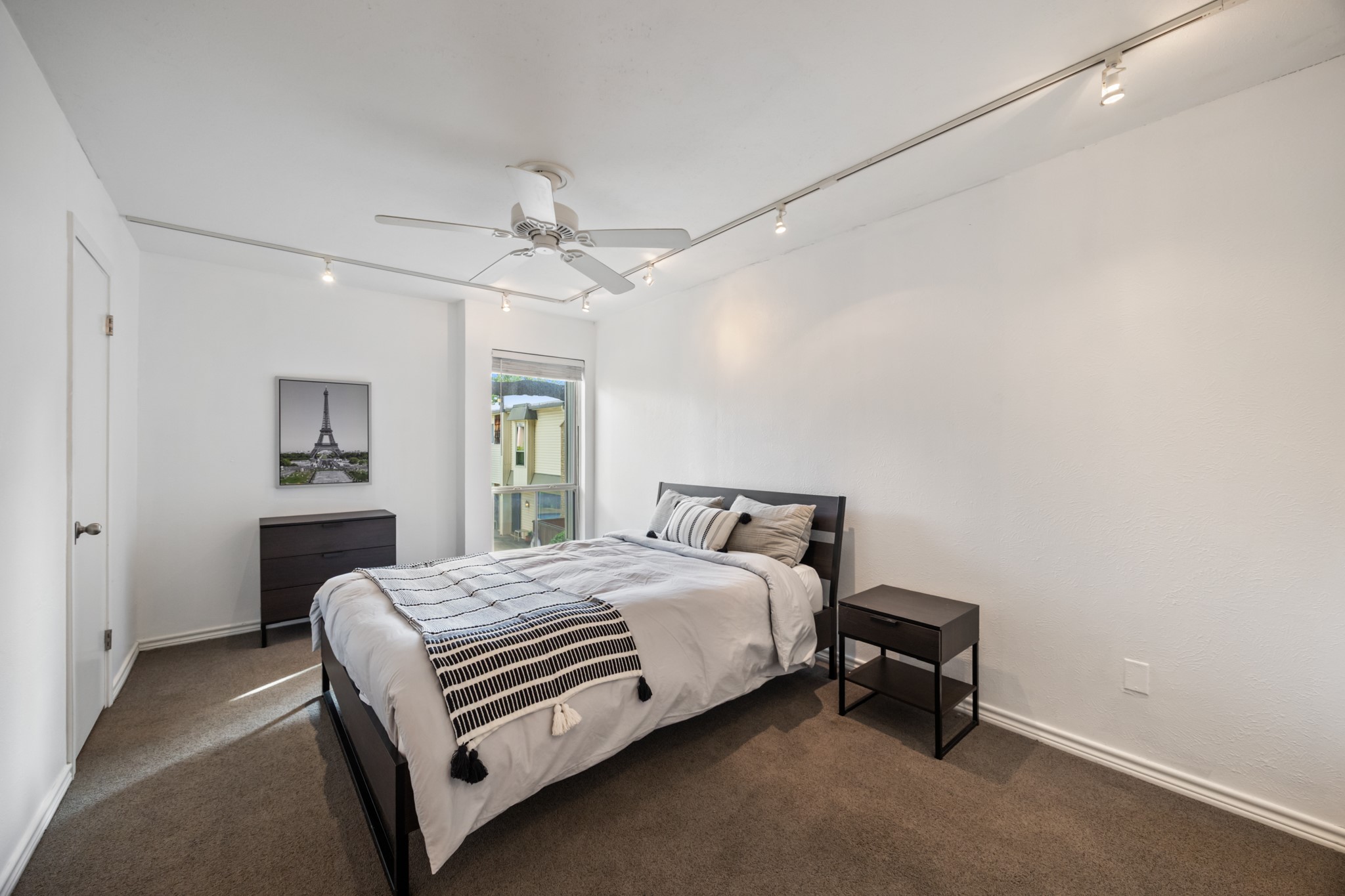 2710 Douglas Avenue Dallas TX 75219