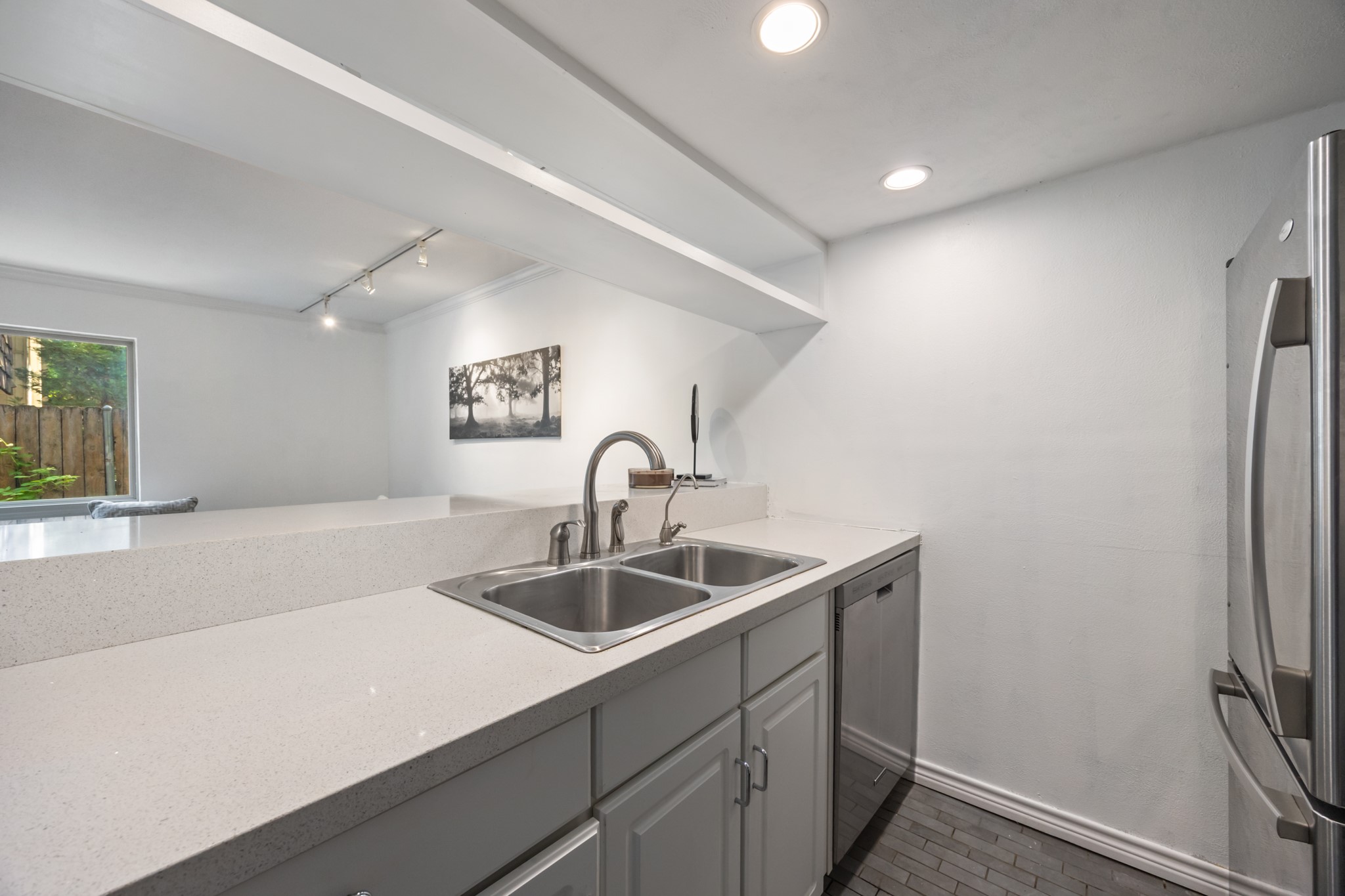 2710 Douglas Avenue Dallas TX 75219