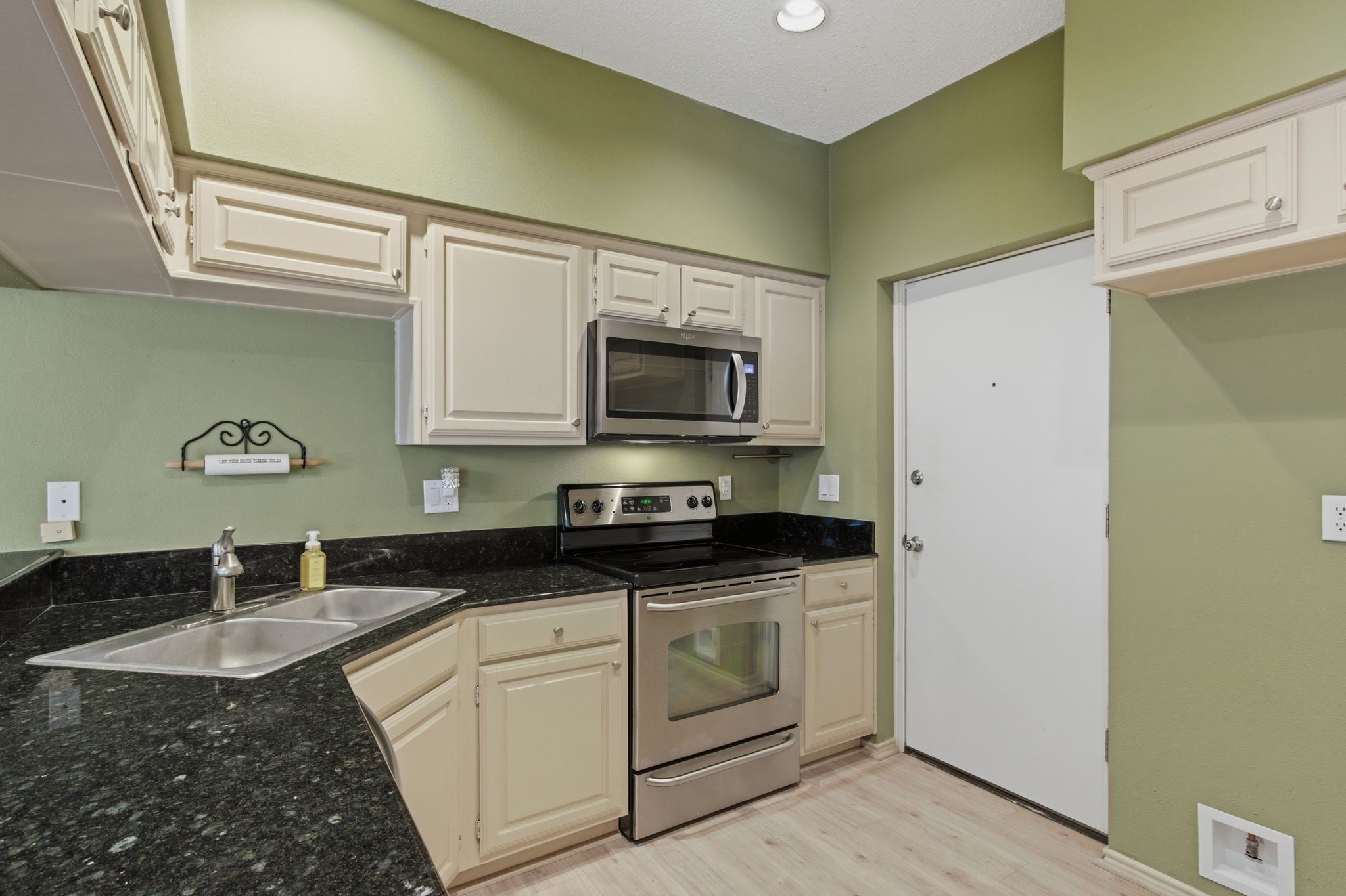 14400 Montfort Drive Dallas TX 75254