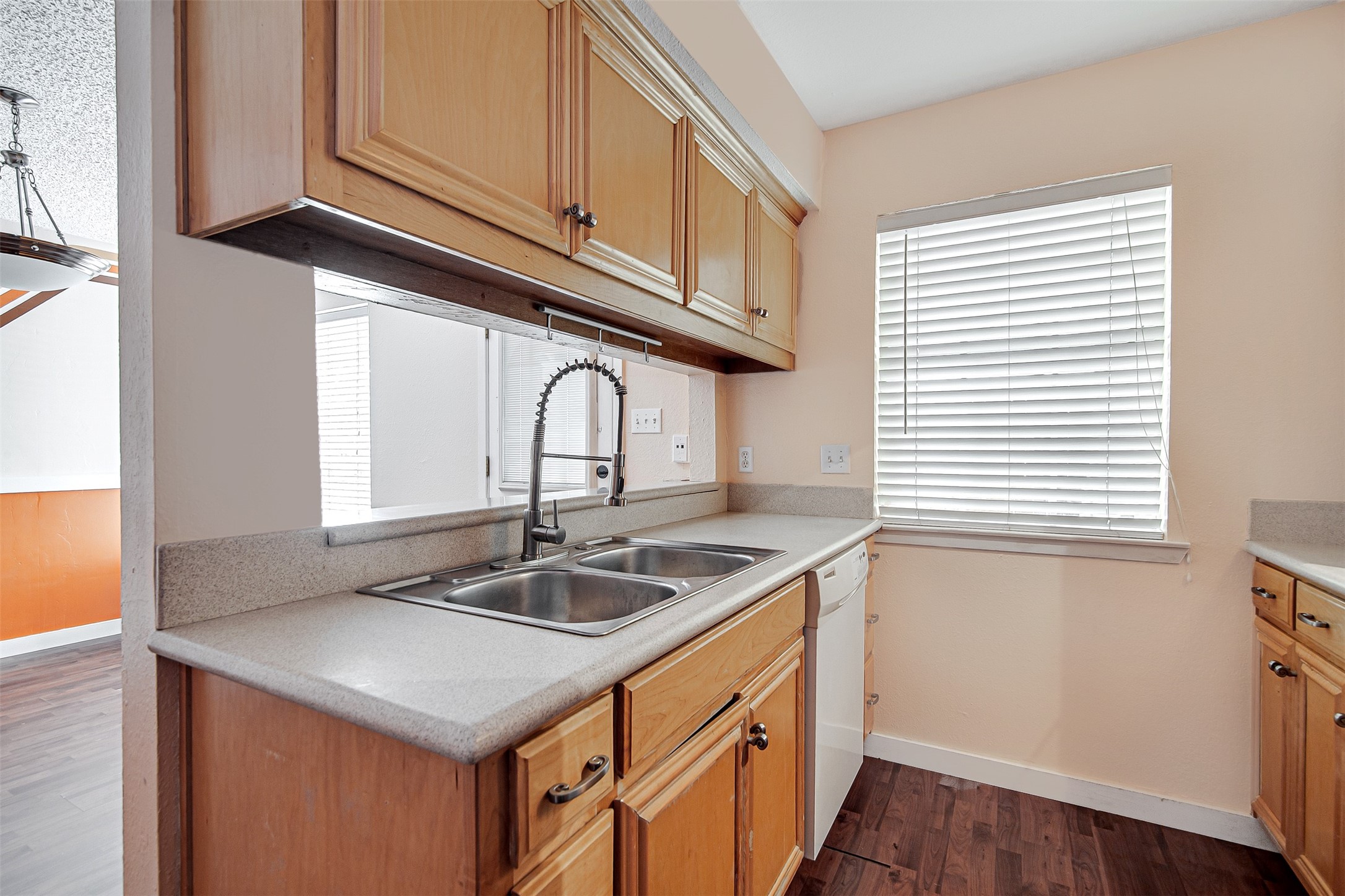 601 St Charles Drive Arlington TX 76013