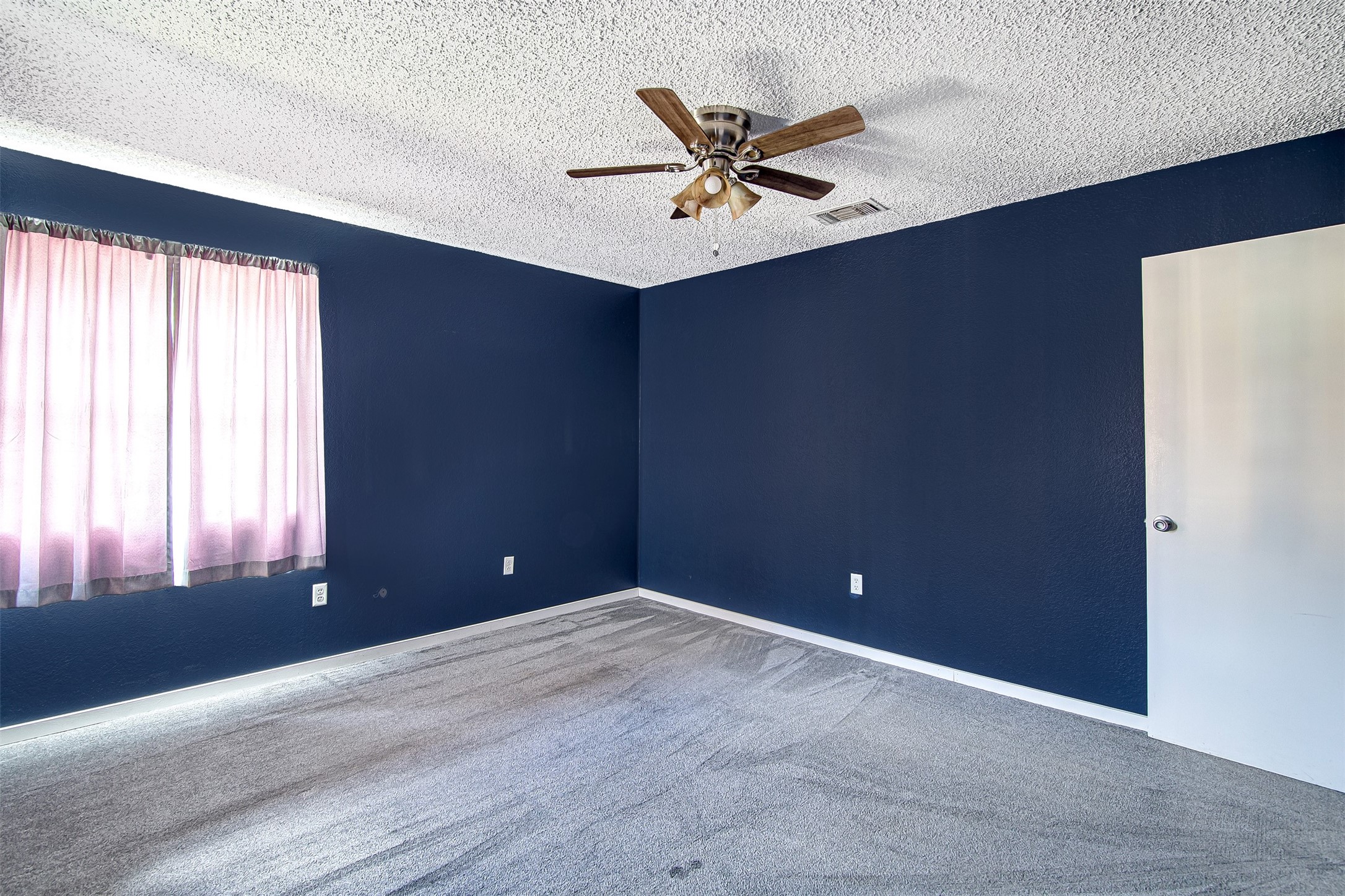 601 St Charles Drive Arlington TX 76013