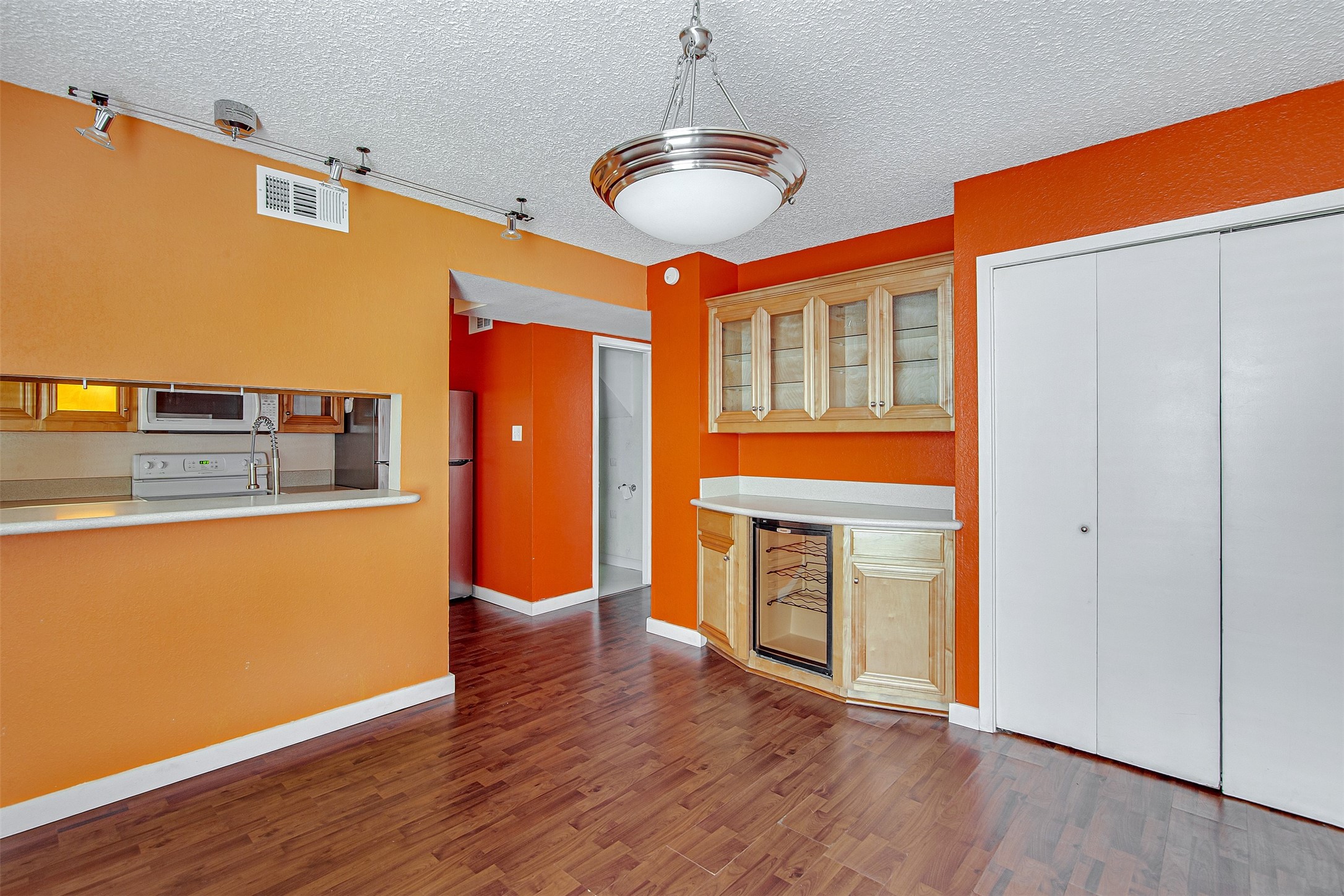 601 St Charles Drive Arlington TX 76013