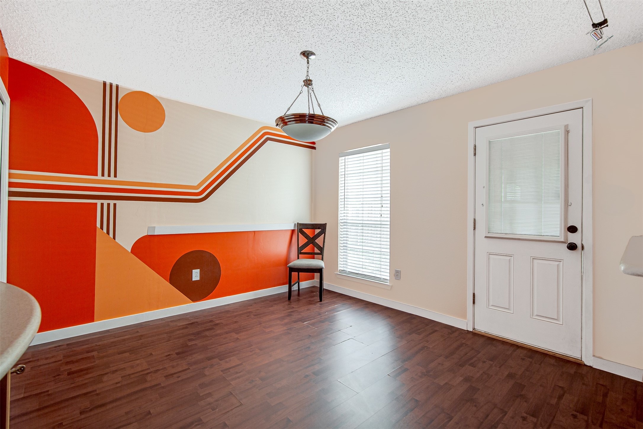 601 St Charles Drive Arlington TX 76013