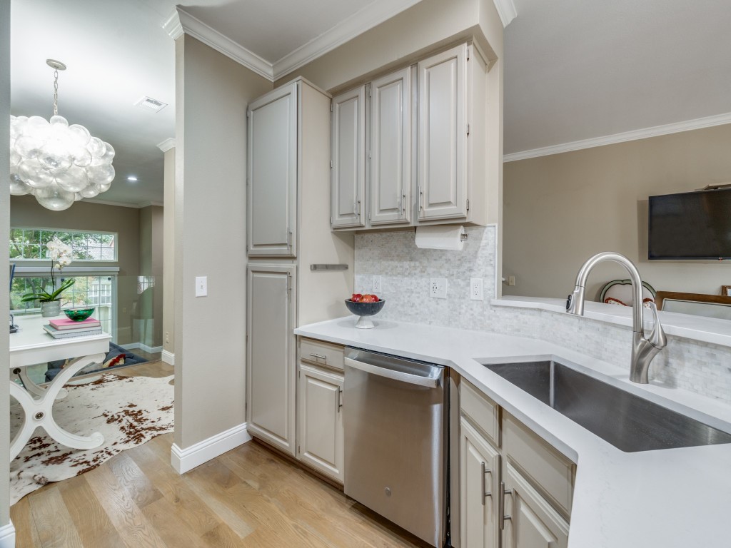 5950 Lindenshire Lane Dallas TX 75230
