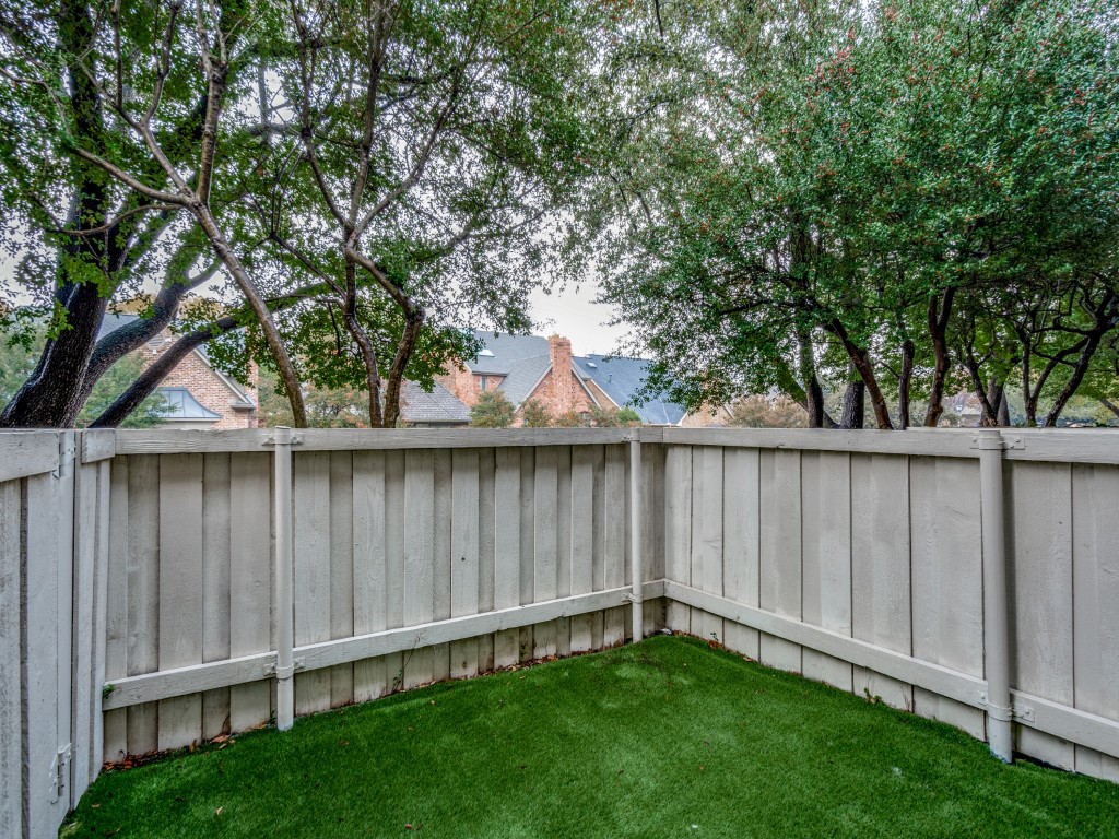 5950 Lindenshire Lane Dallas TX 75230
