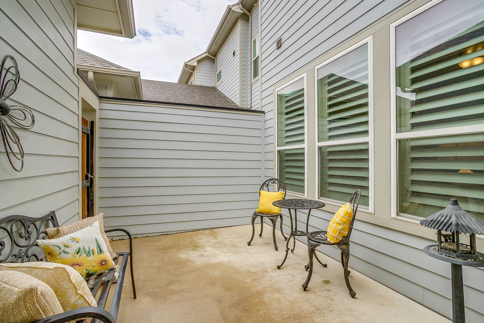 8718 Mangham Street North Richland Hills TX 76180