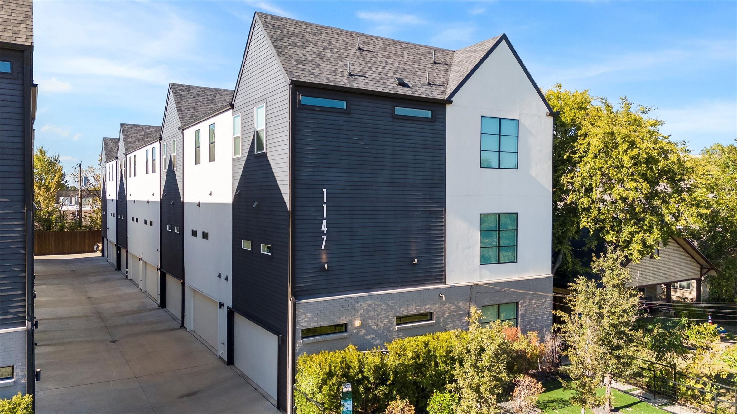 1147 N Madison Avenue Dallas TX 75208