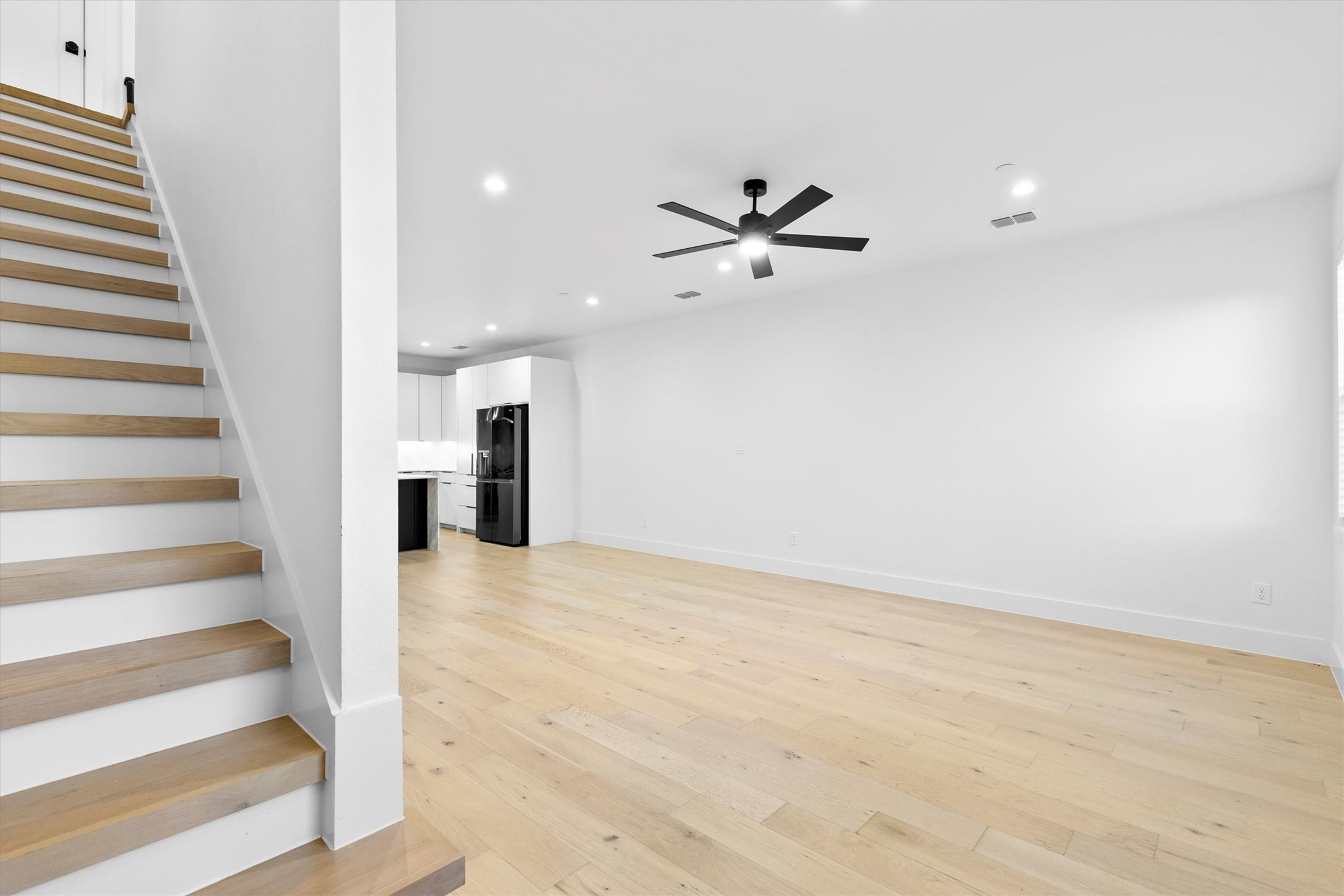 1147 N Madison Avenue Dallas TX 75208