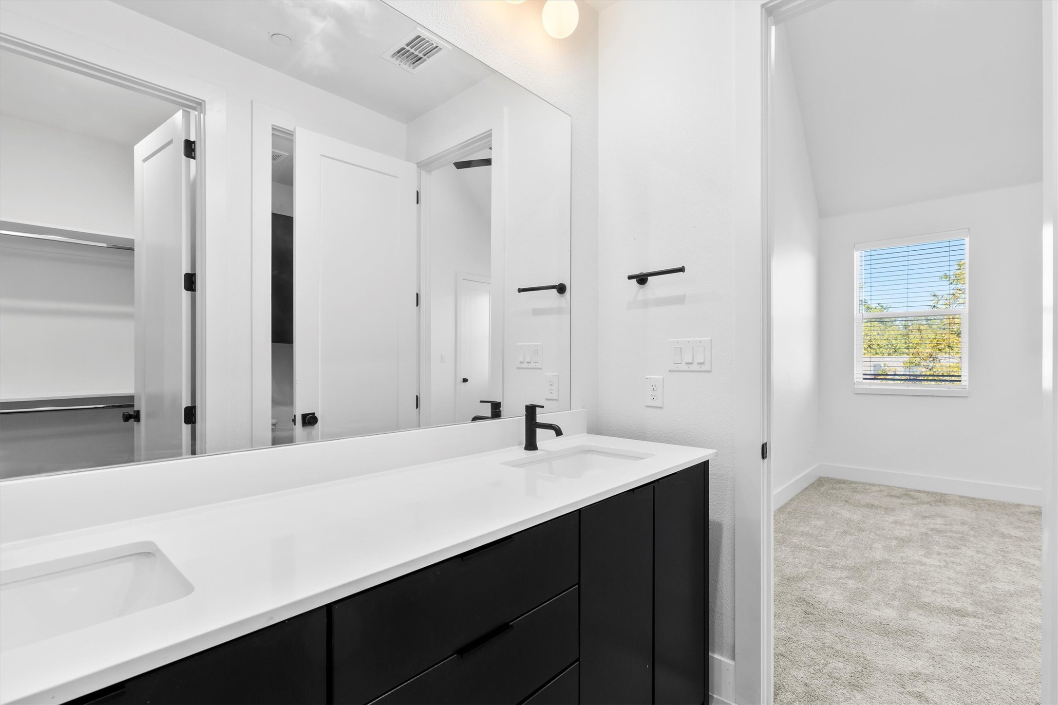 1147 N Madison Avenue Dallas TX 75208