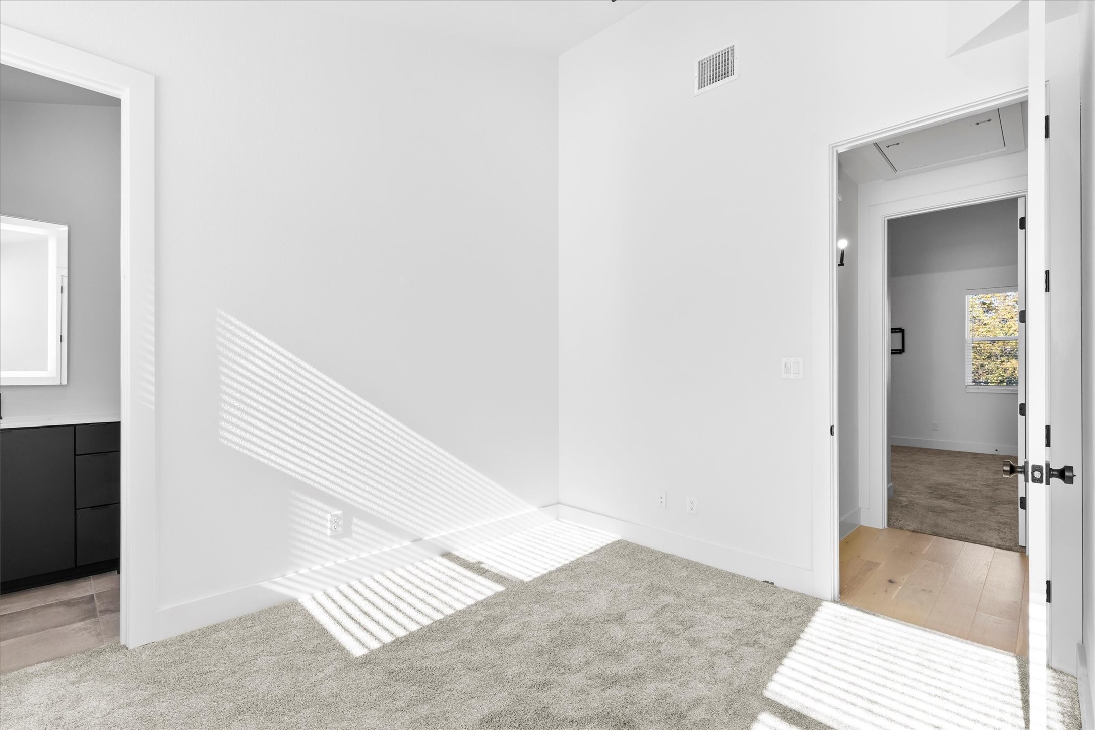 1147 N Madison Avenue Dallas TX 75208