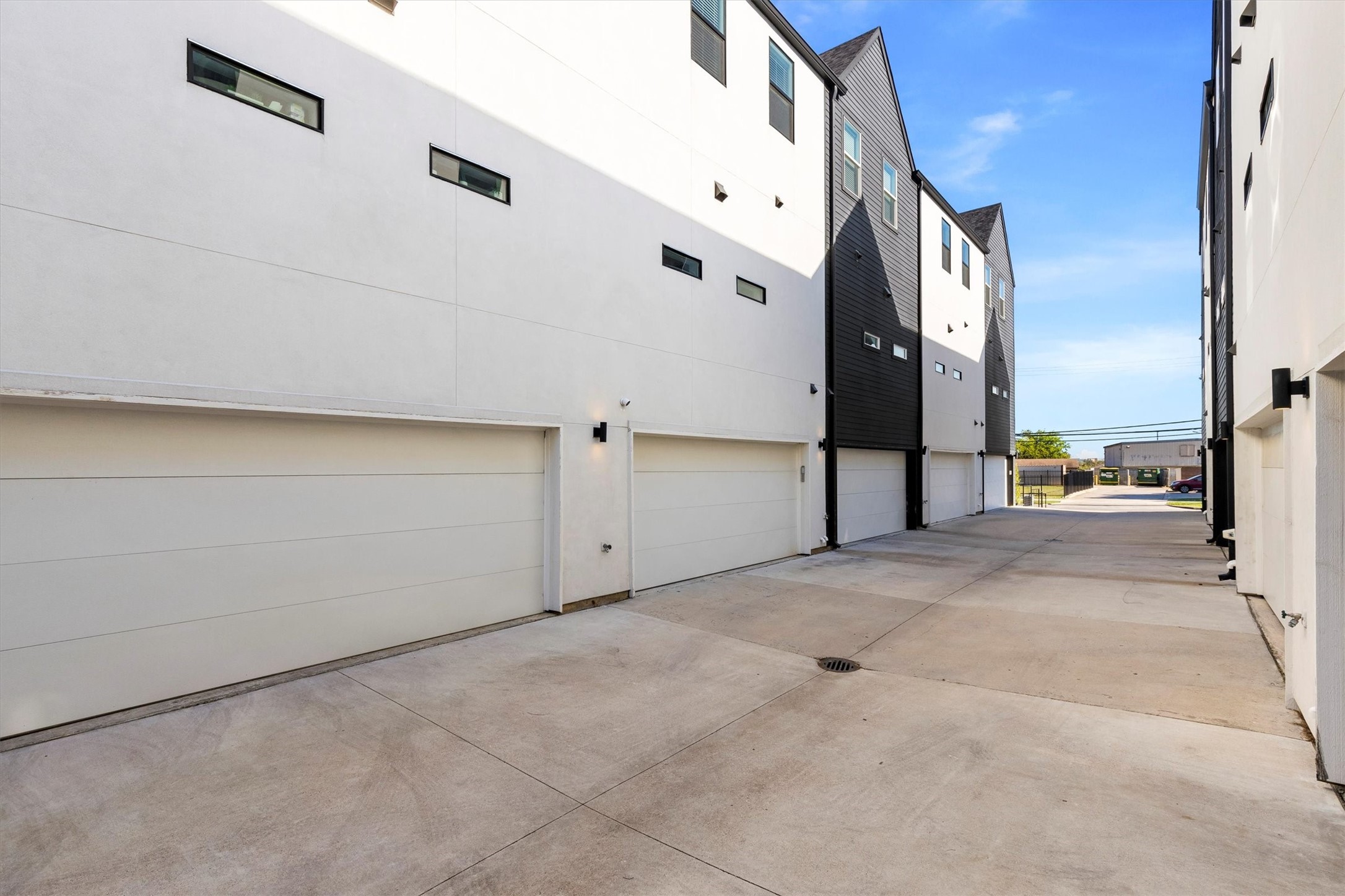 1147 N Madison Avenue Dallas TX 75208