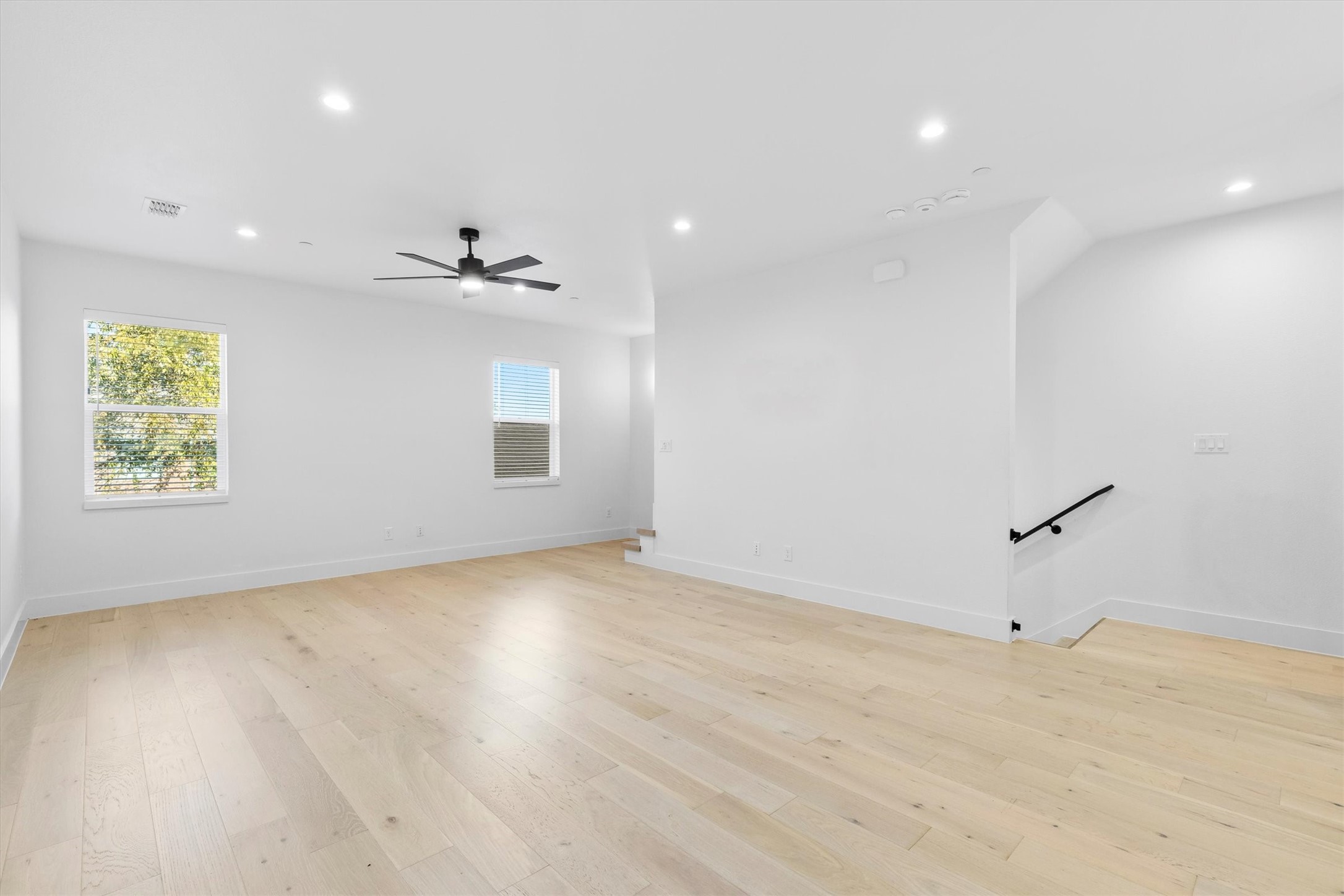 1147 N Madison Avenue Dallas TX 75208