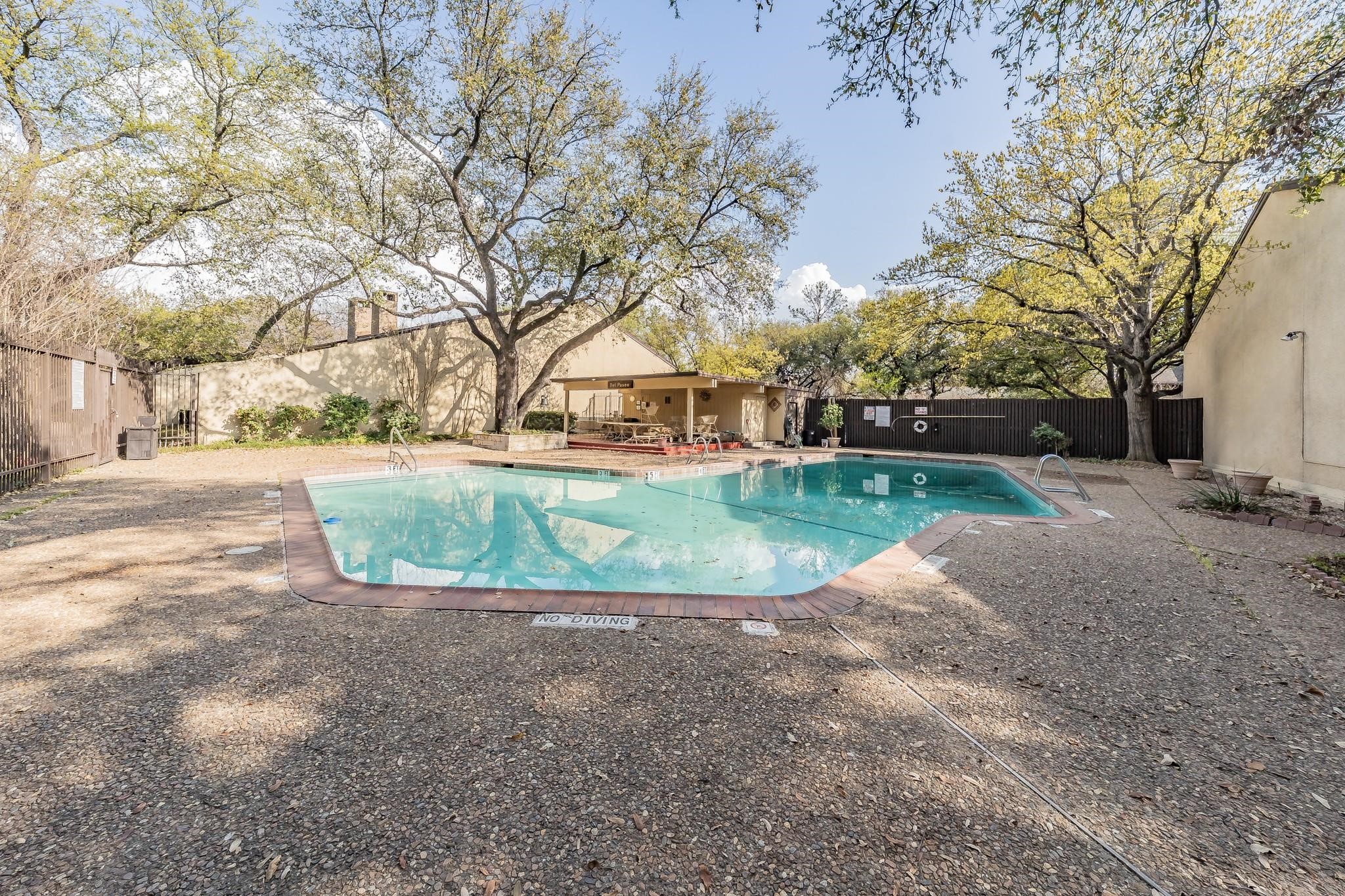 1208 Lane Street Irving TX 75061