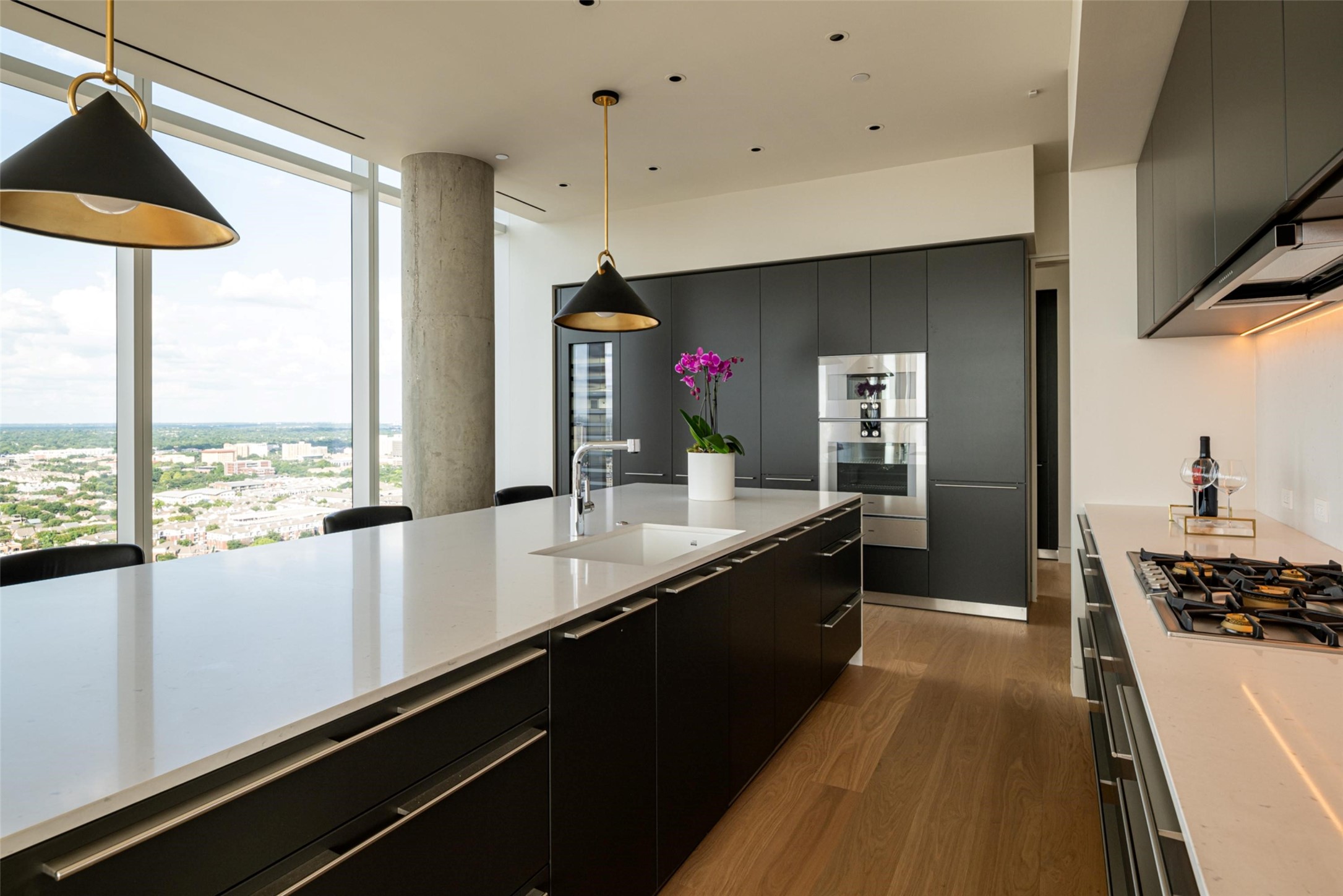 1747 Leonard Street Dallas TX 75201