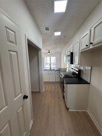 4800 W Lovers Lane Dallas TX 75209