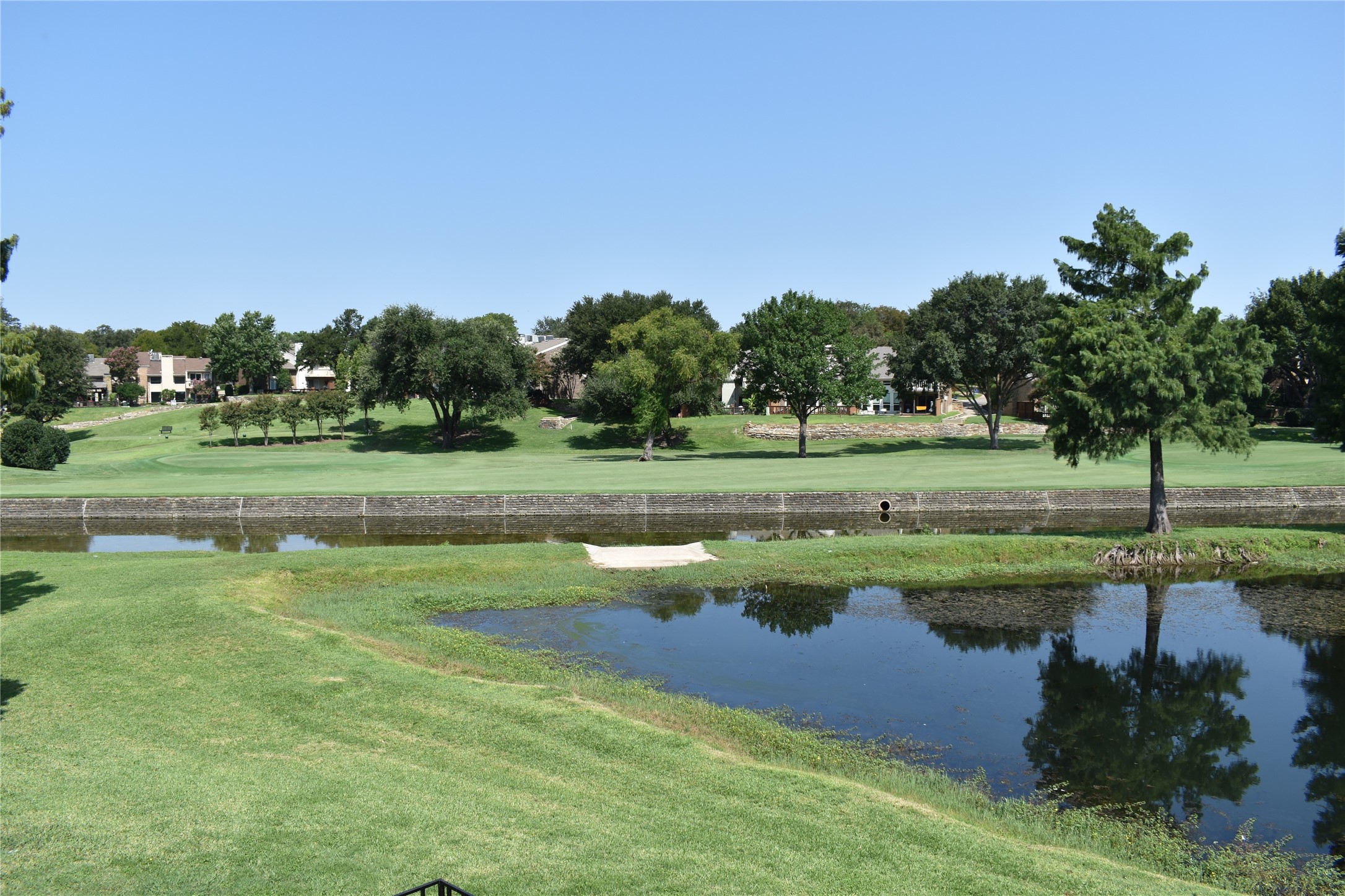 1827 Lakecrest Circle Carrollton TX 75006