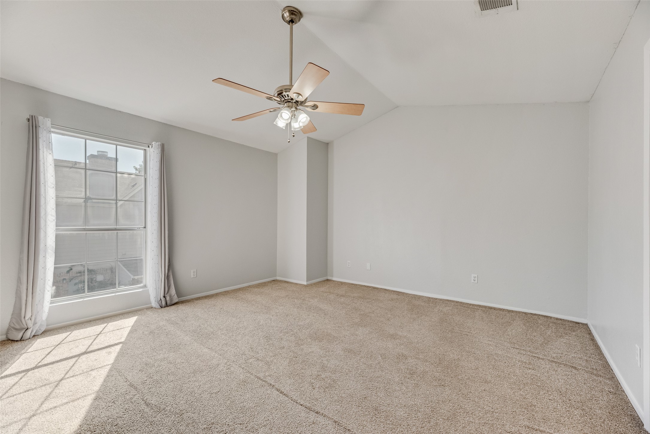 43 Abbey Road Euless TX 76039