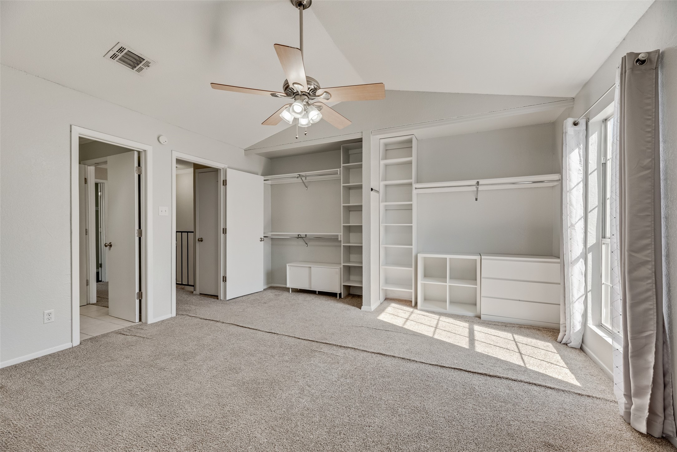 43 Abbey Road Euless TX 76039