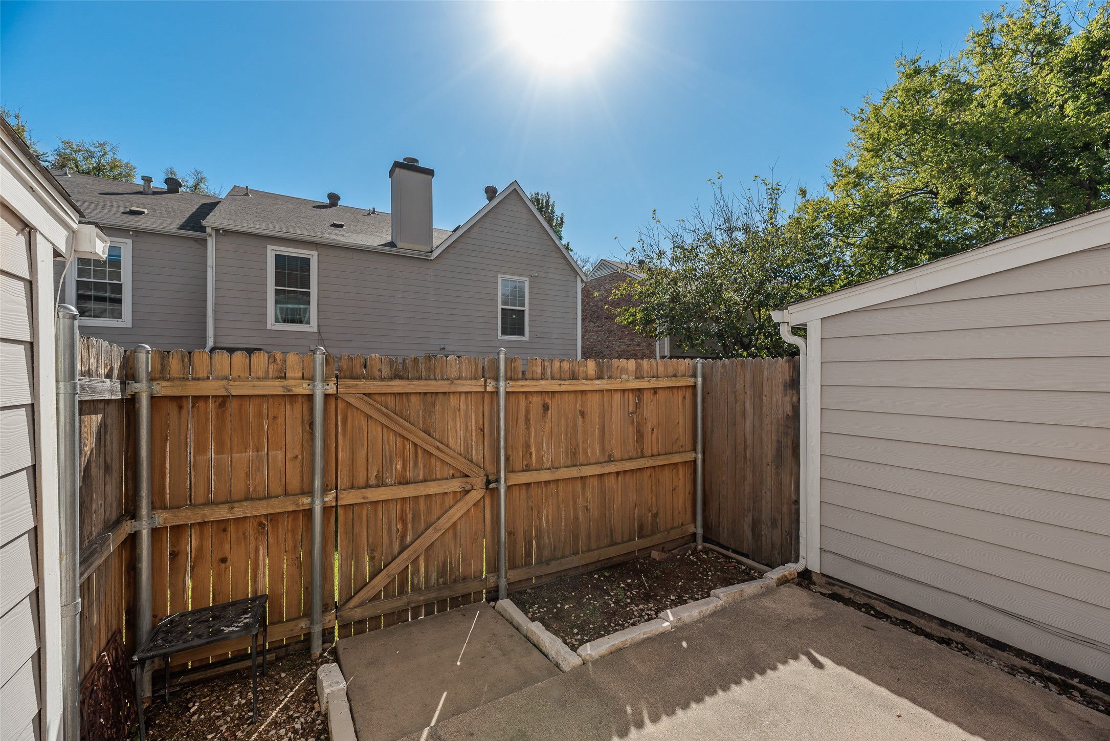 43 Abbey Road Euless TX 76039