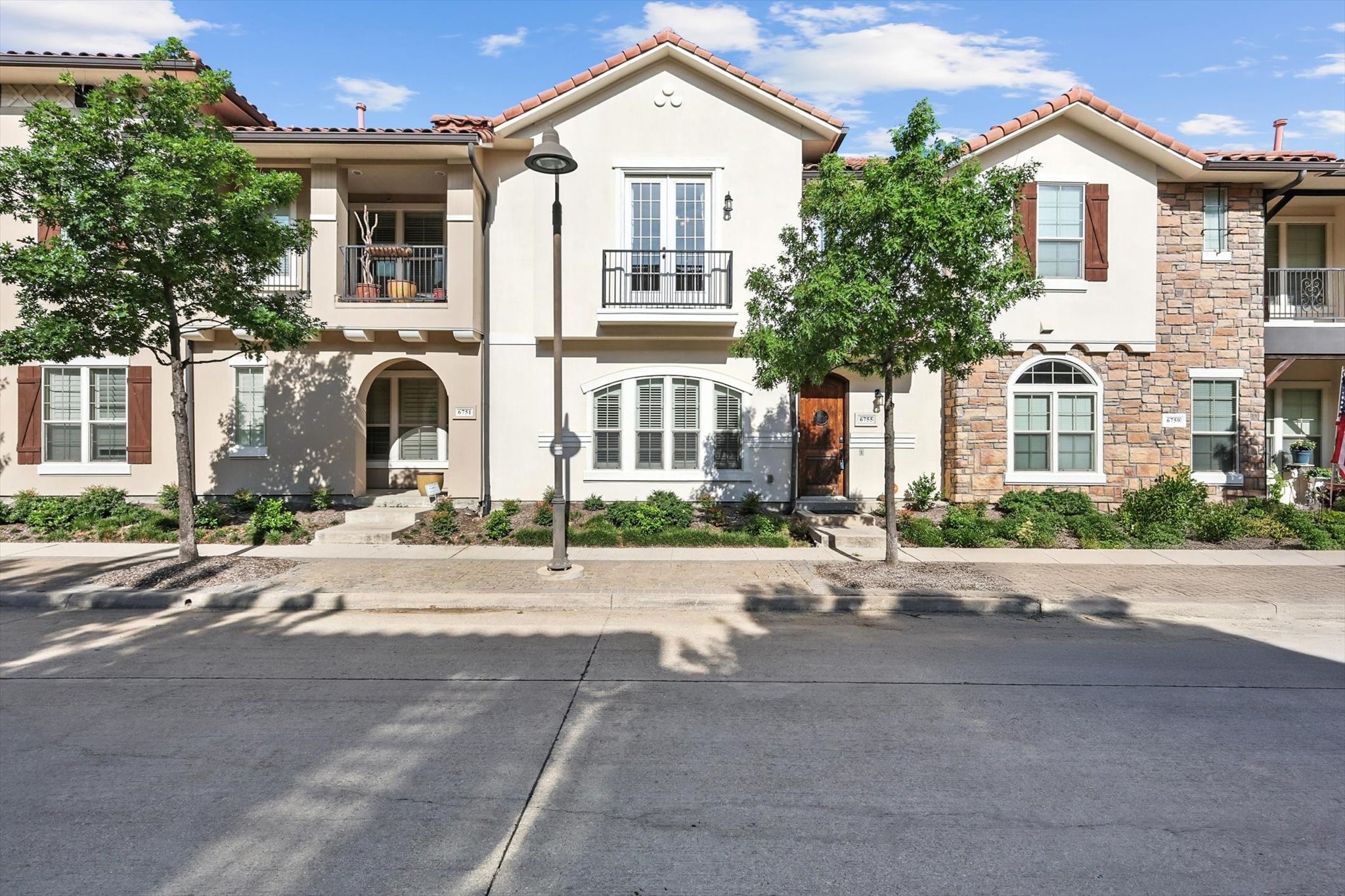 6755 Plaza Via Irving TX 75039