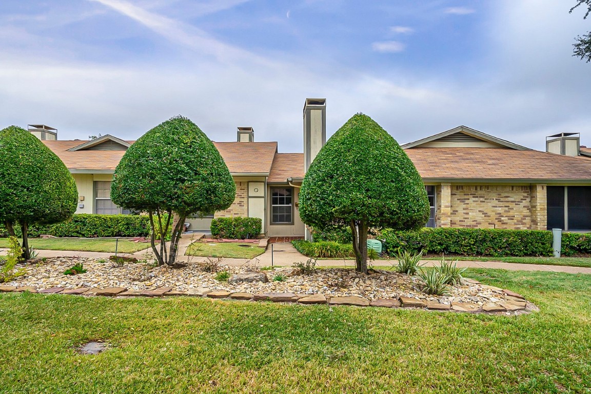 1909 Wyndemere Lane Garland TX 75042
