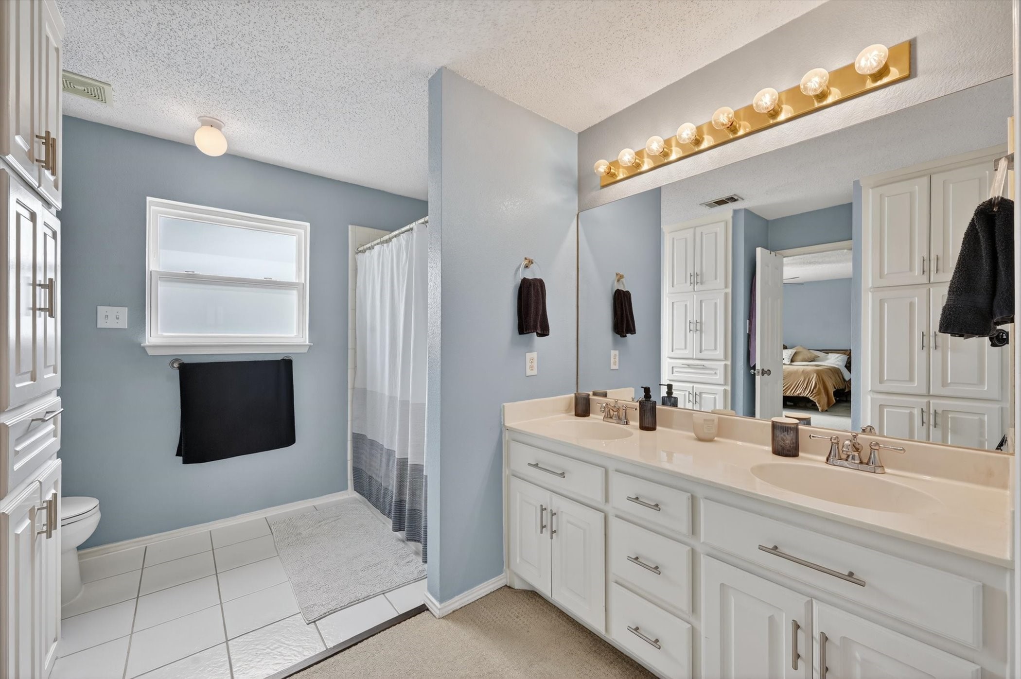 2506 Peargrove Circle Arlington TX 76006