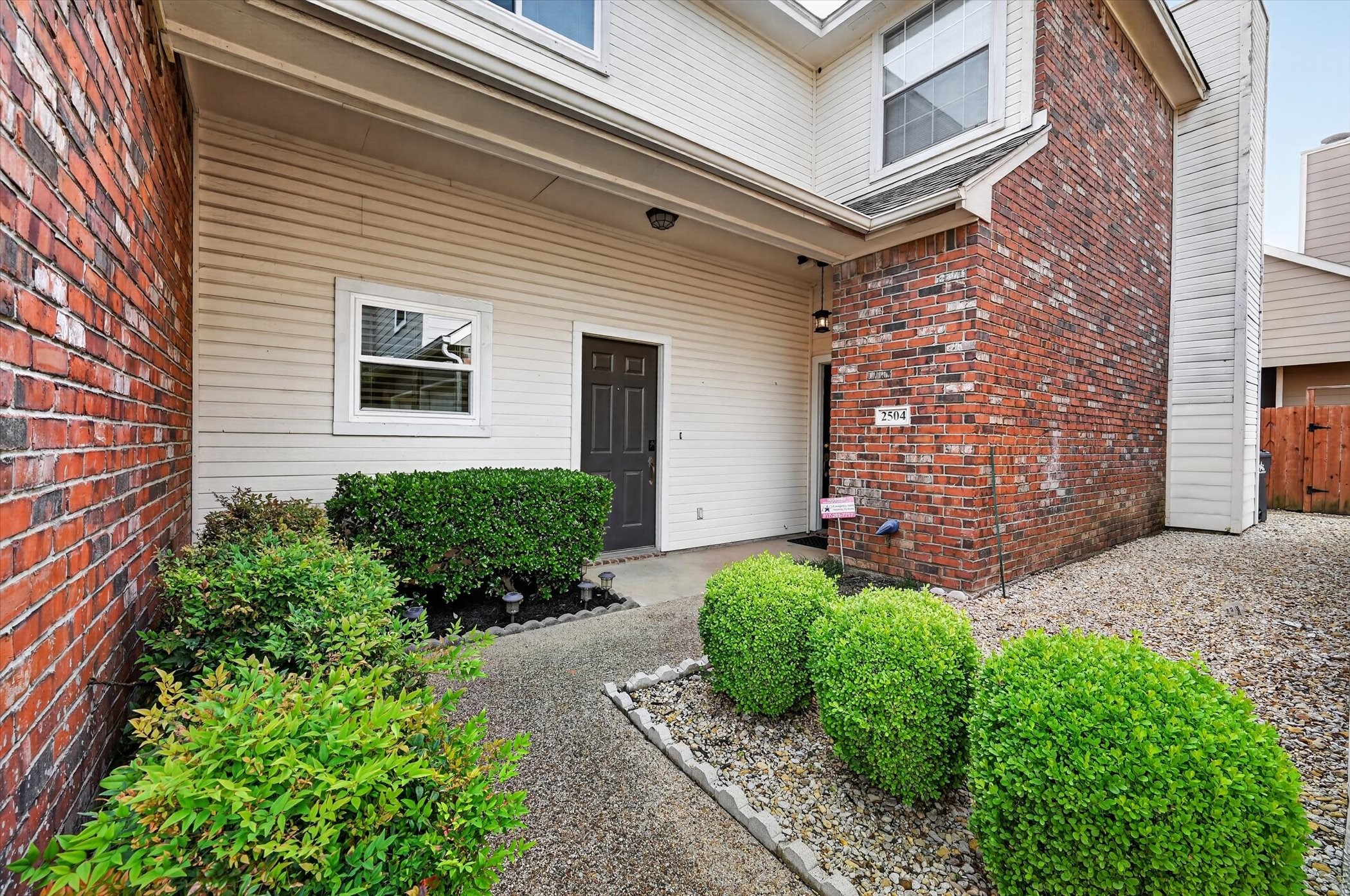 2506 Peargrove Circle Arlington TX 76006