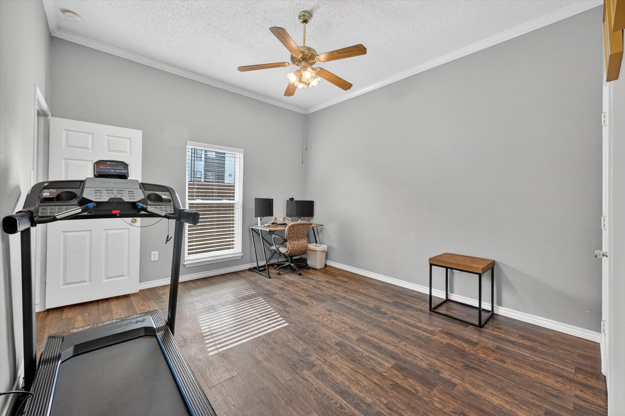 2506 Peargrove Circle Arlington TX 76006
