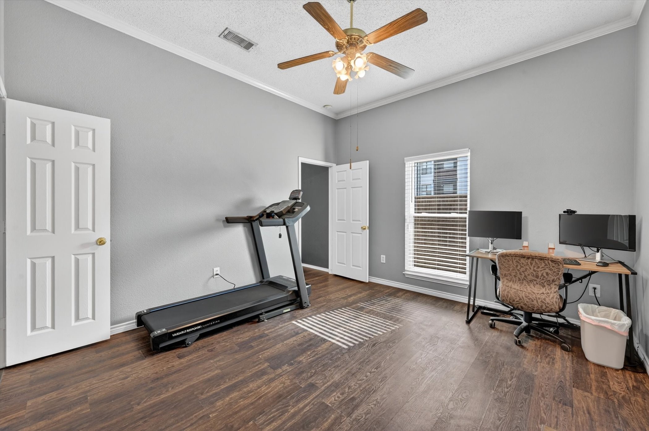 2506 Peargrove Circle Arlington TX 76006