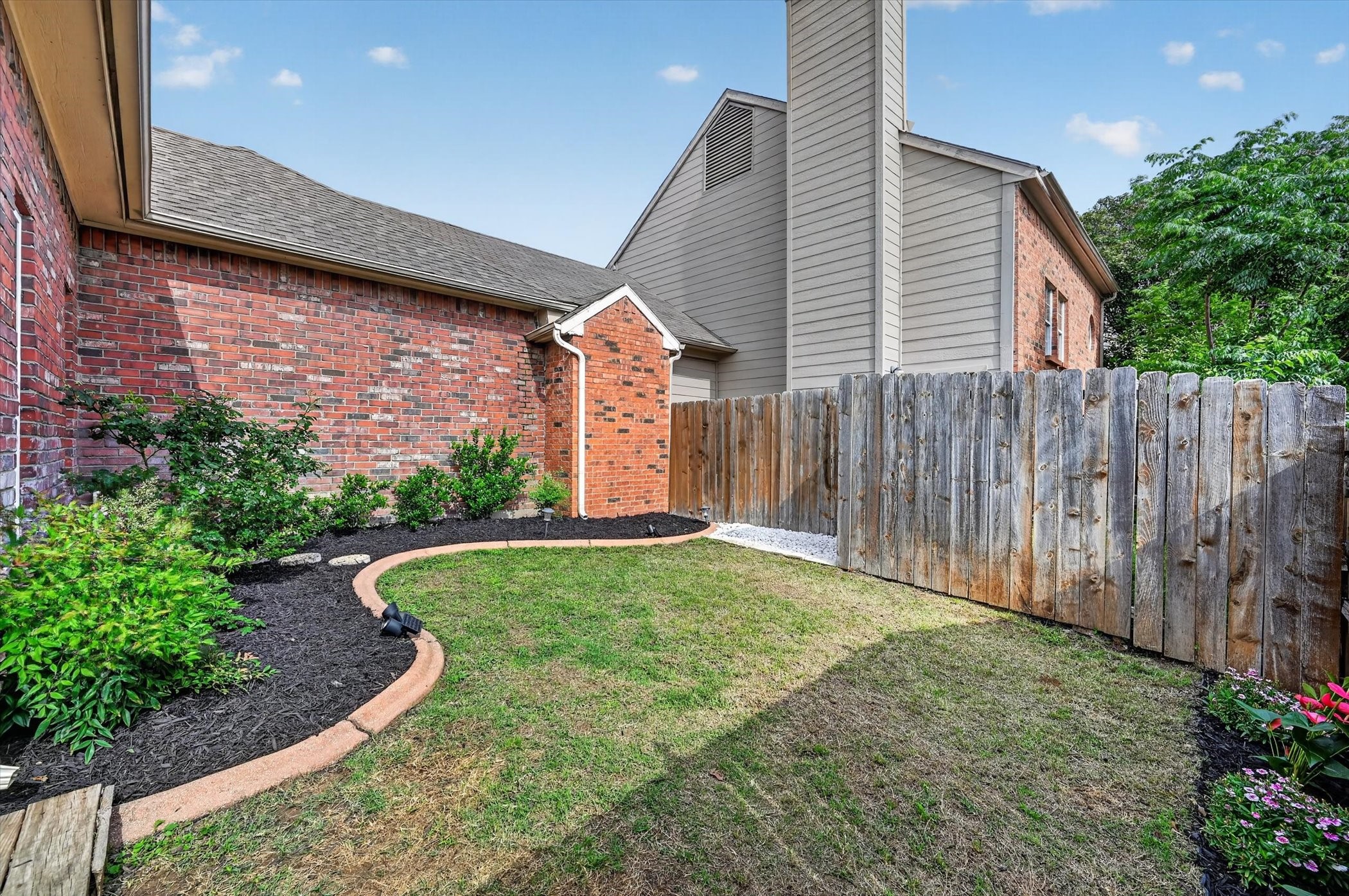 2506 Peargrove Circle Arlington TX 76006