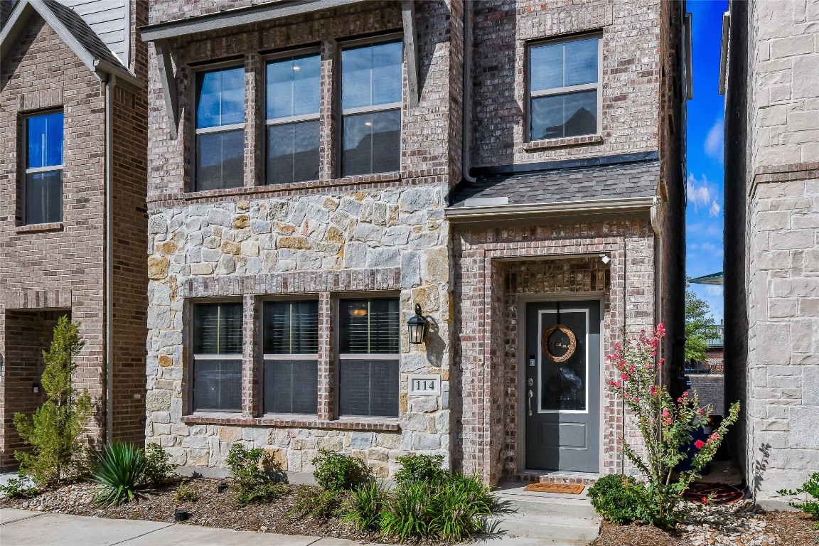 114 Peach Orchard Lane Euless TX 76040