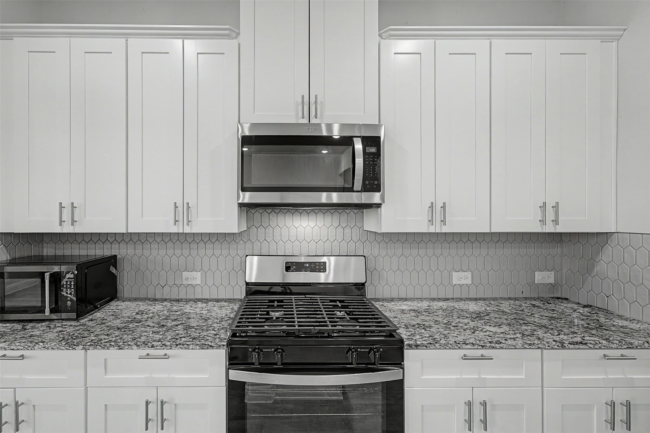 537 Hutchinson Lane Lewisville TX 75077